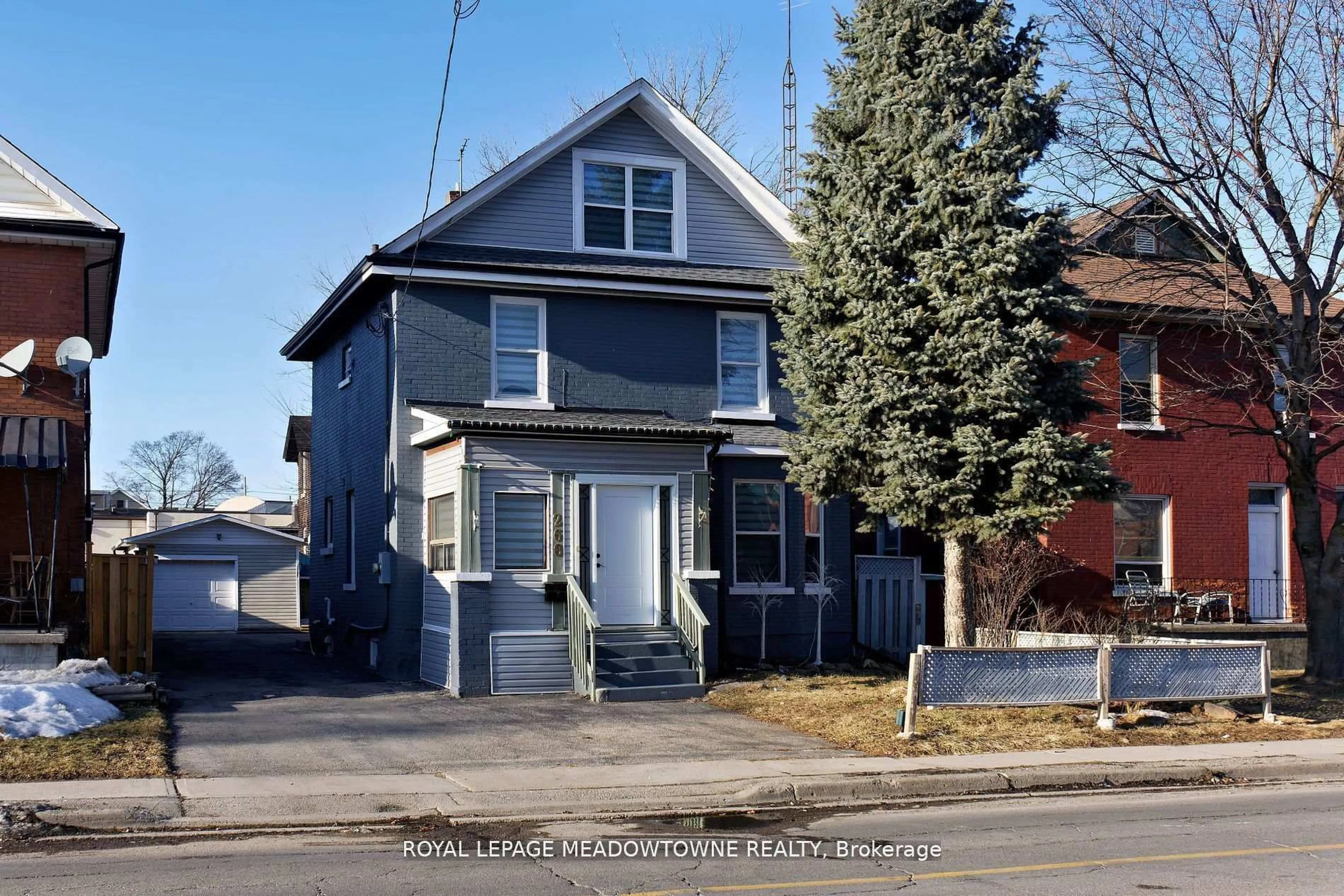 Unknown for 260 Athol St, Oshawa Ontario L1H 1K3