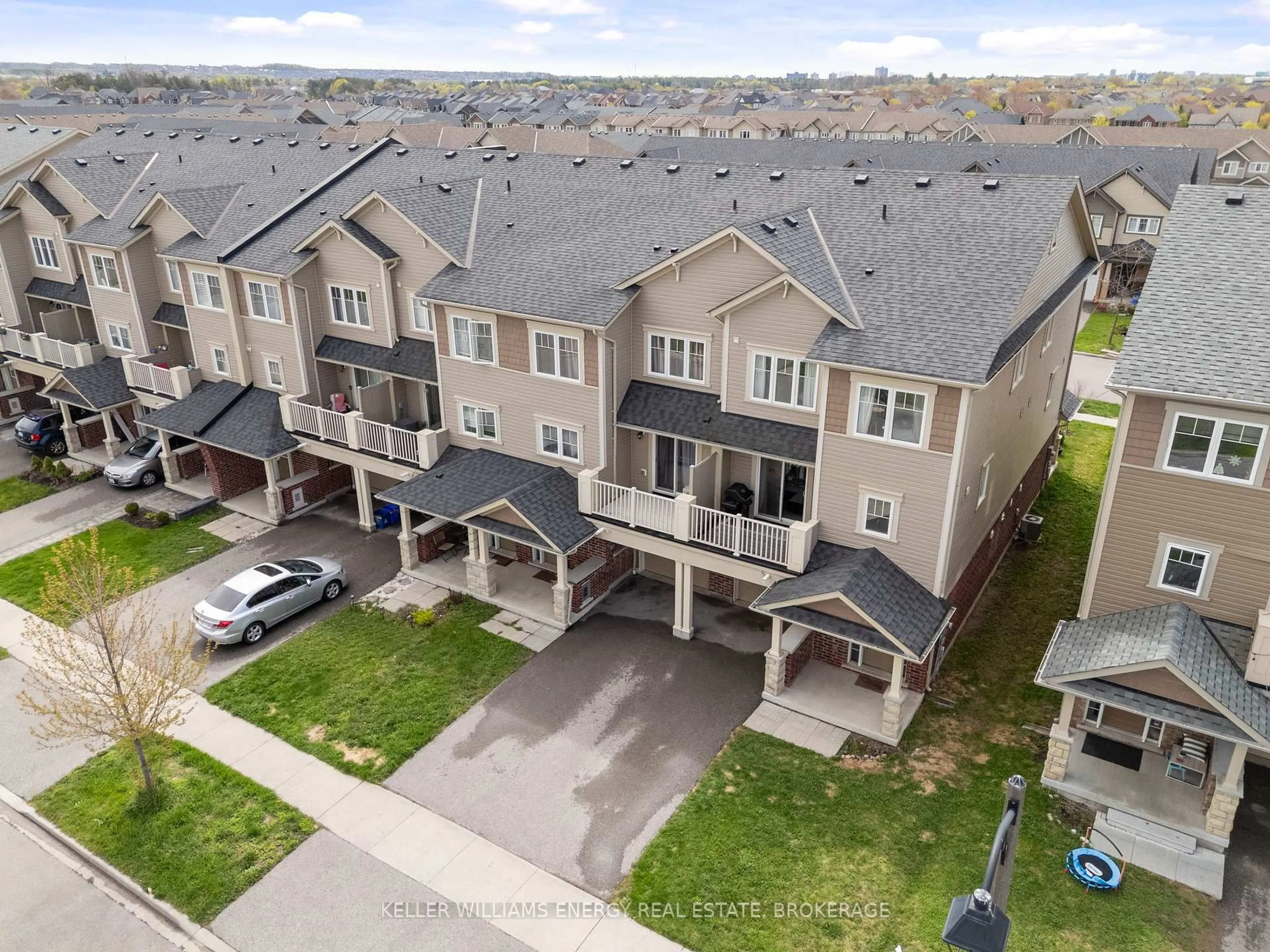 A pic from outside/outdoor area/front of a property/back of a property/a pic from drone, unknown for 69 Tabaret Cres, Oshawa Ontario L1L 0G5