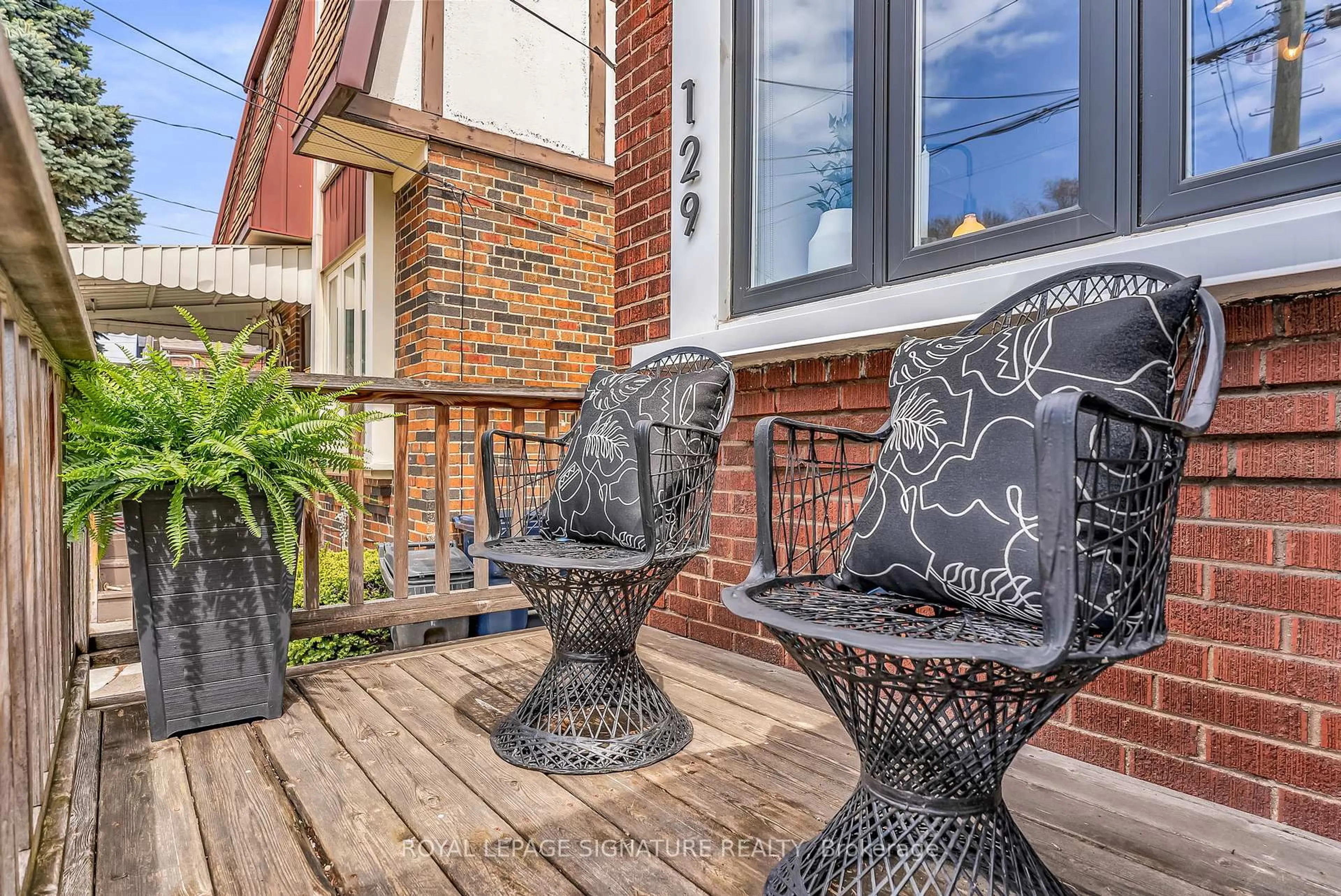 Patio, street for 129 Harding Blvd, Toronto Ontario M1N 3E1