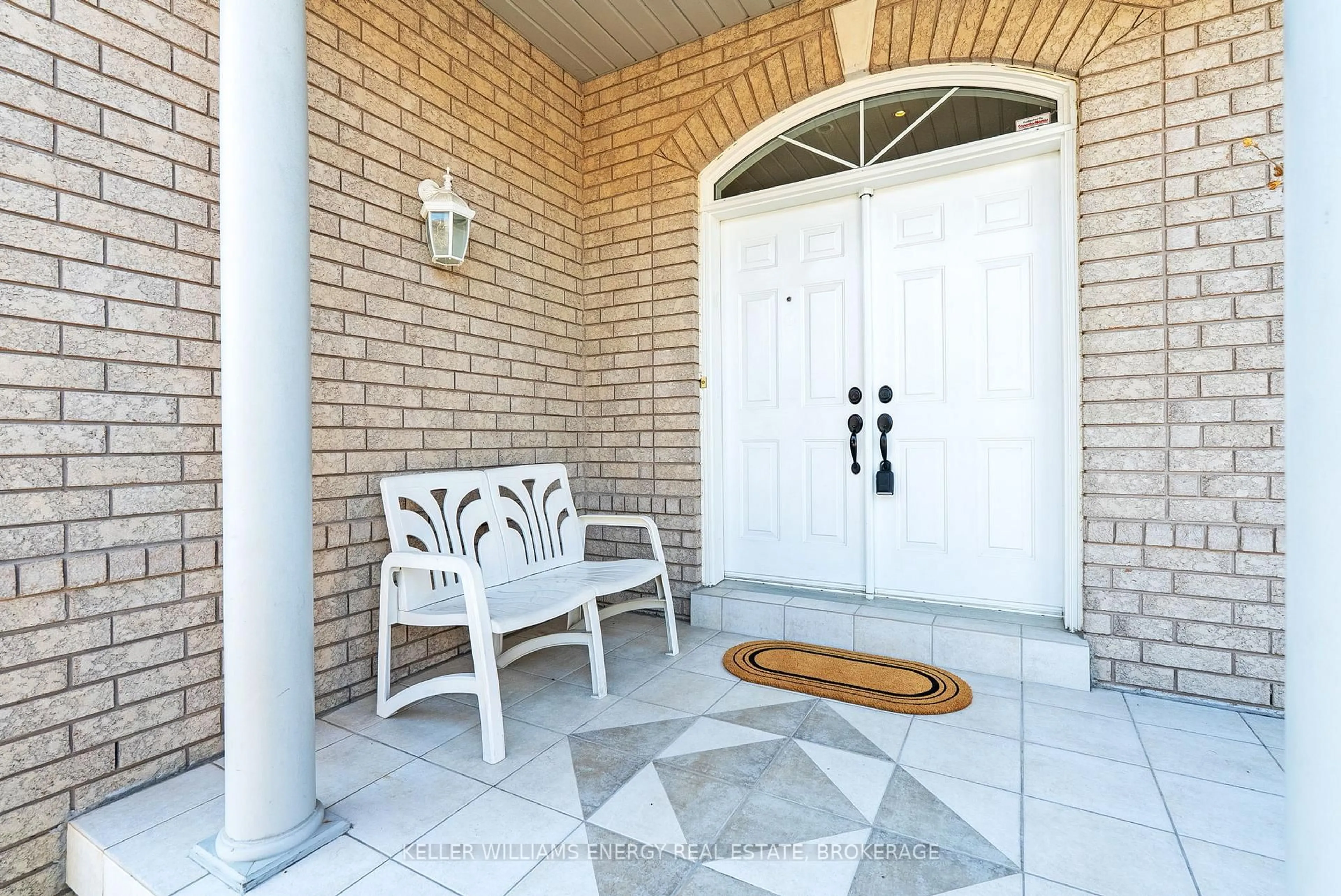 Unknown for 40 Tormina Blvd, Whitby Ontario L1R 3B4