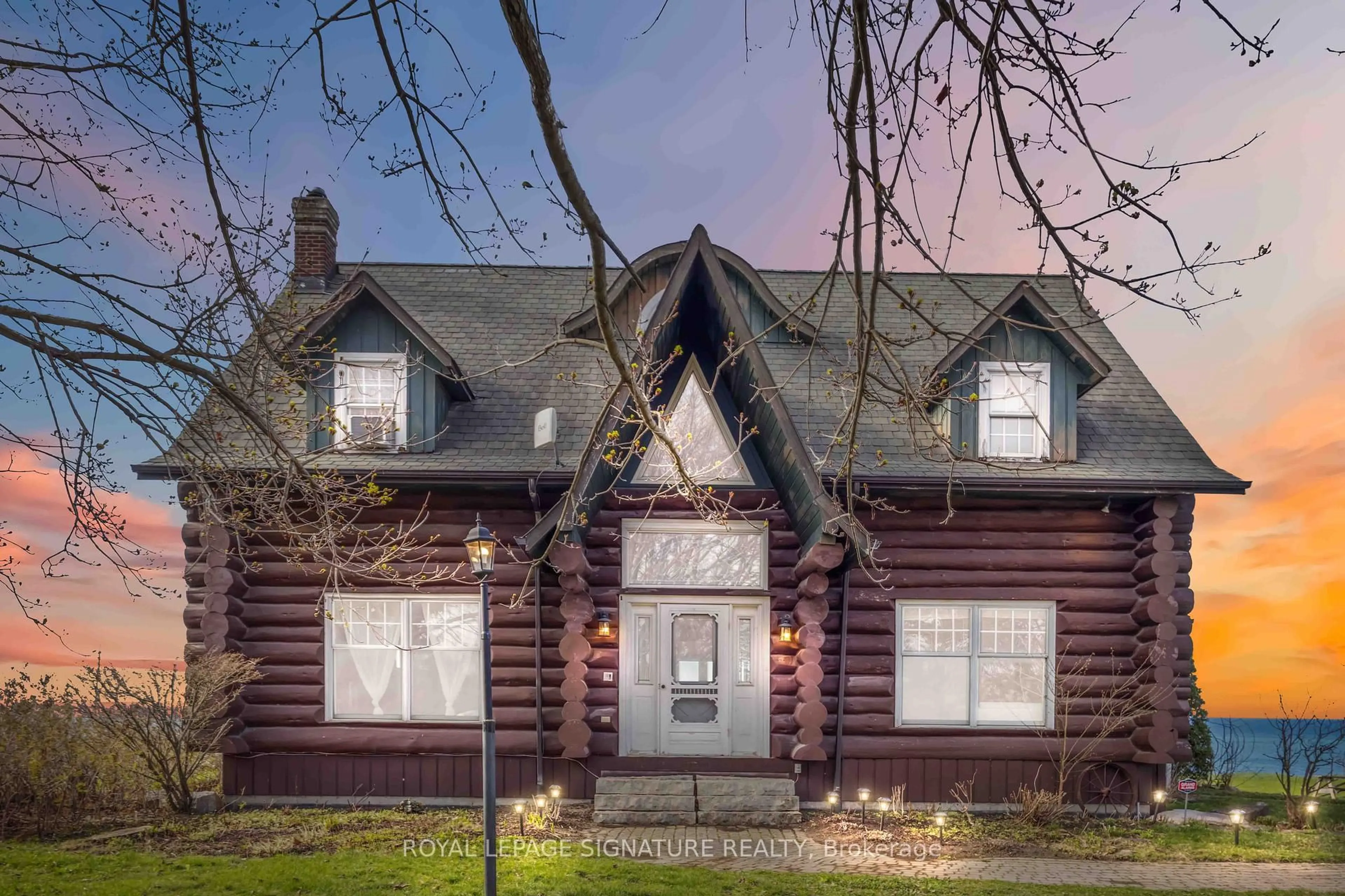 Home with brick exterior material, unknown for 3741 Lakeshore Rd, Clarington Ontario L1B 1L9