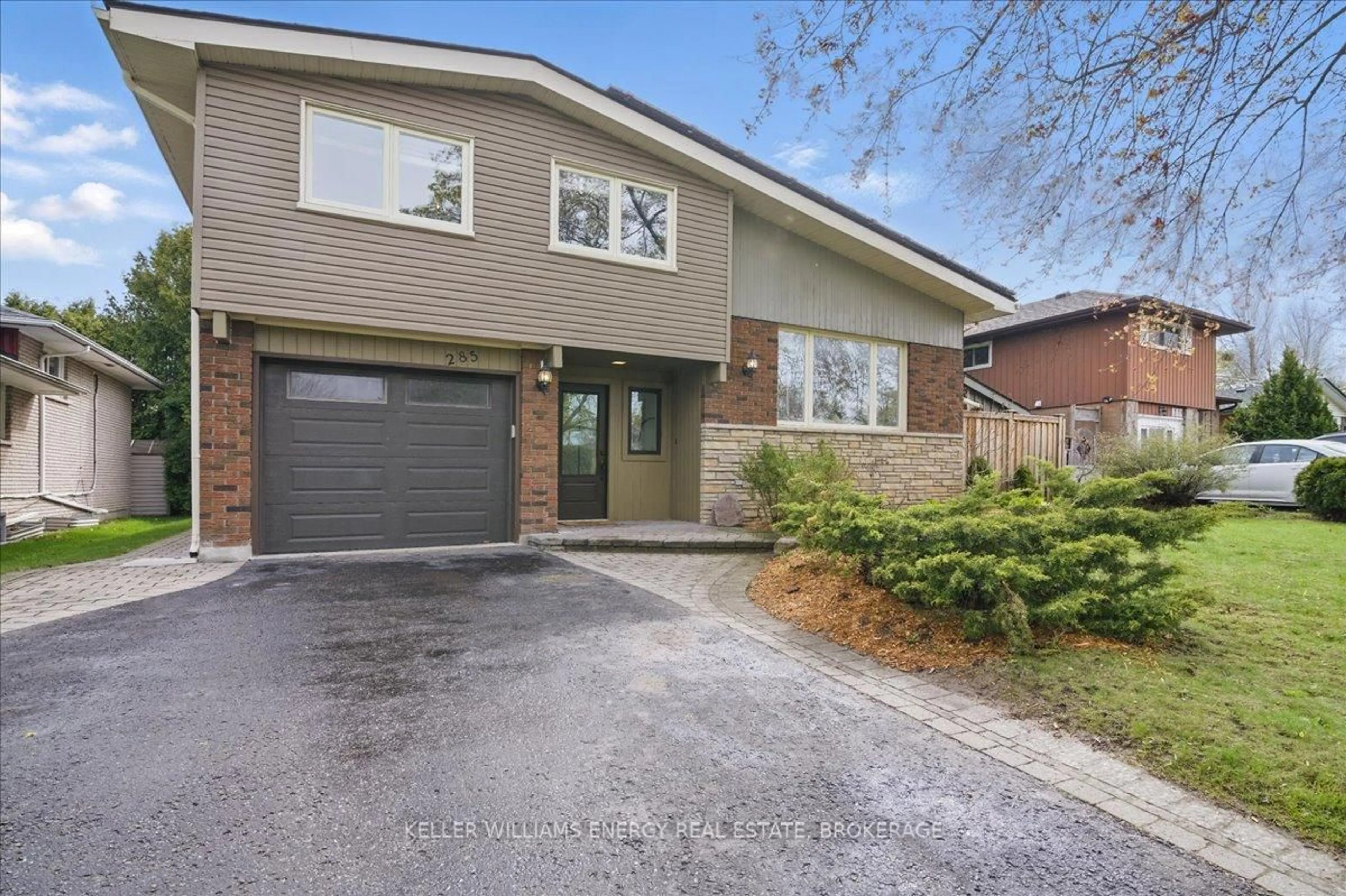 Home with brick exterior material, street for 285 Central Park Blvd, Oshawa Ontario L1G 5Z5