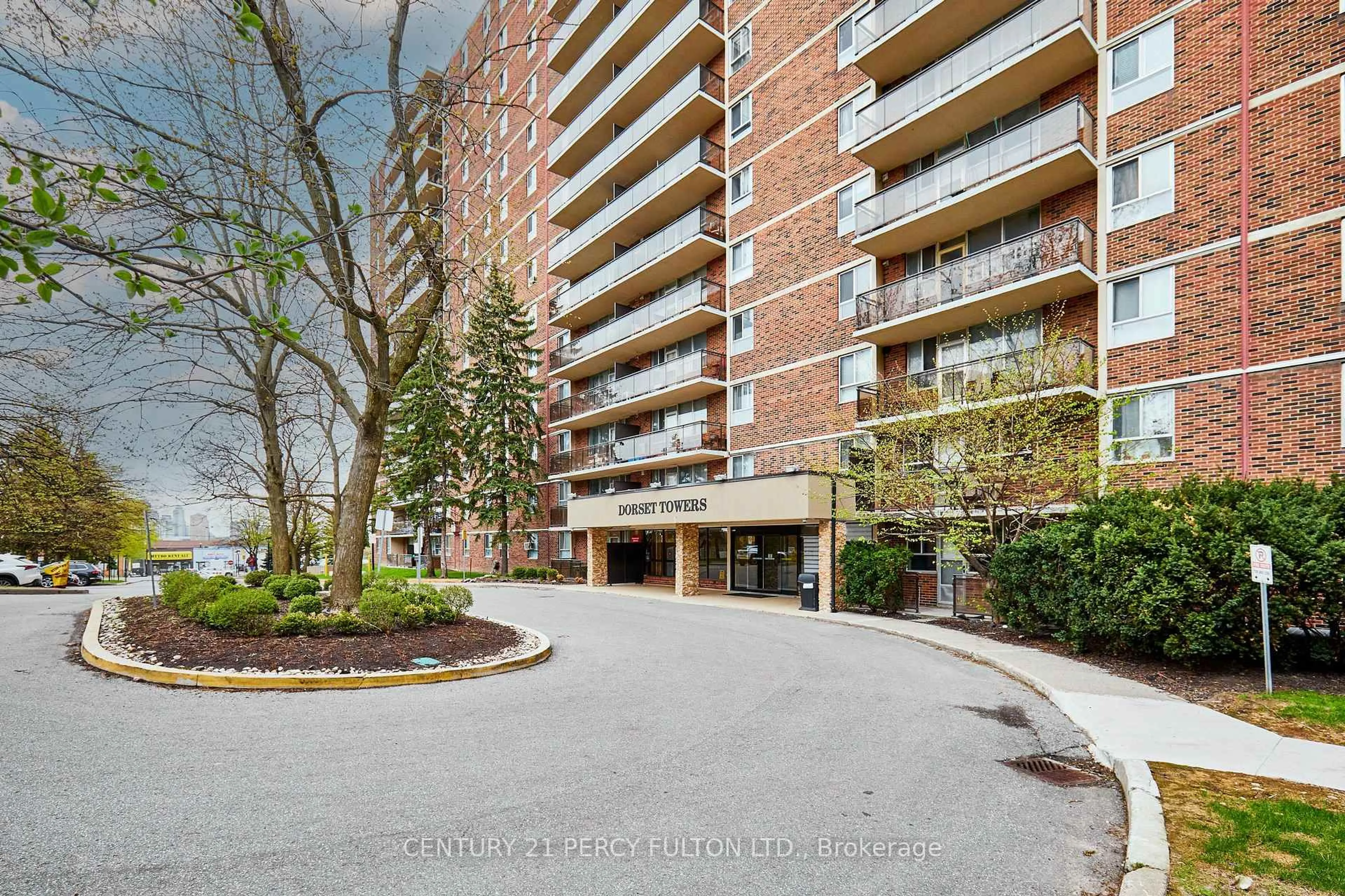 A pic from outside/outdoor area/front of a property/back of a property/a pic from drone, street for 1950 Kennedy Rd #1509, Toronto Ontario M1P 4S9