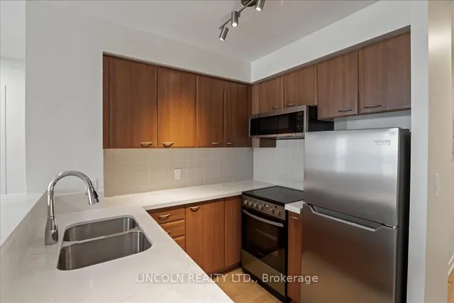 Additional property image - 36 Lee Centre Dr Unit 815