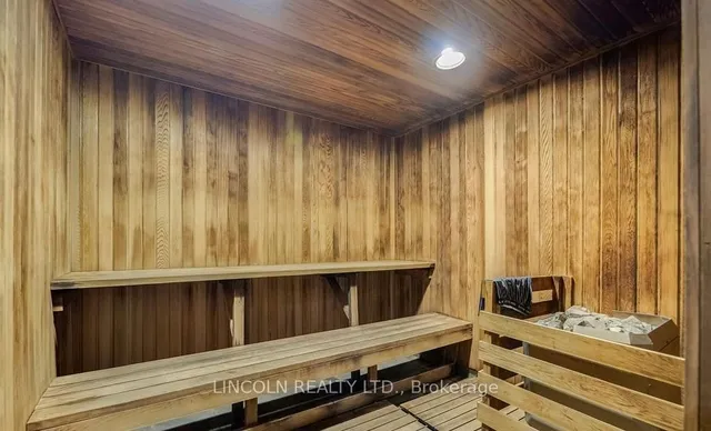 Additional property image - 36 Lee Centre Dr Unit 815