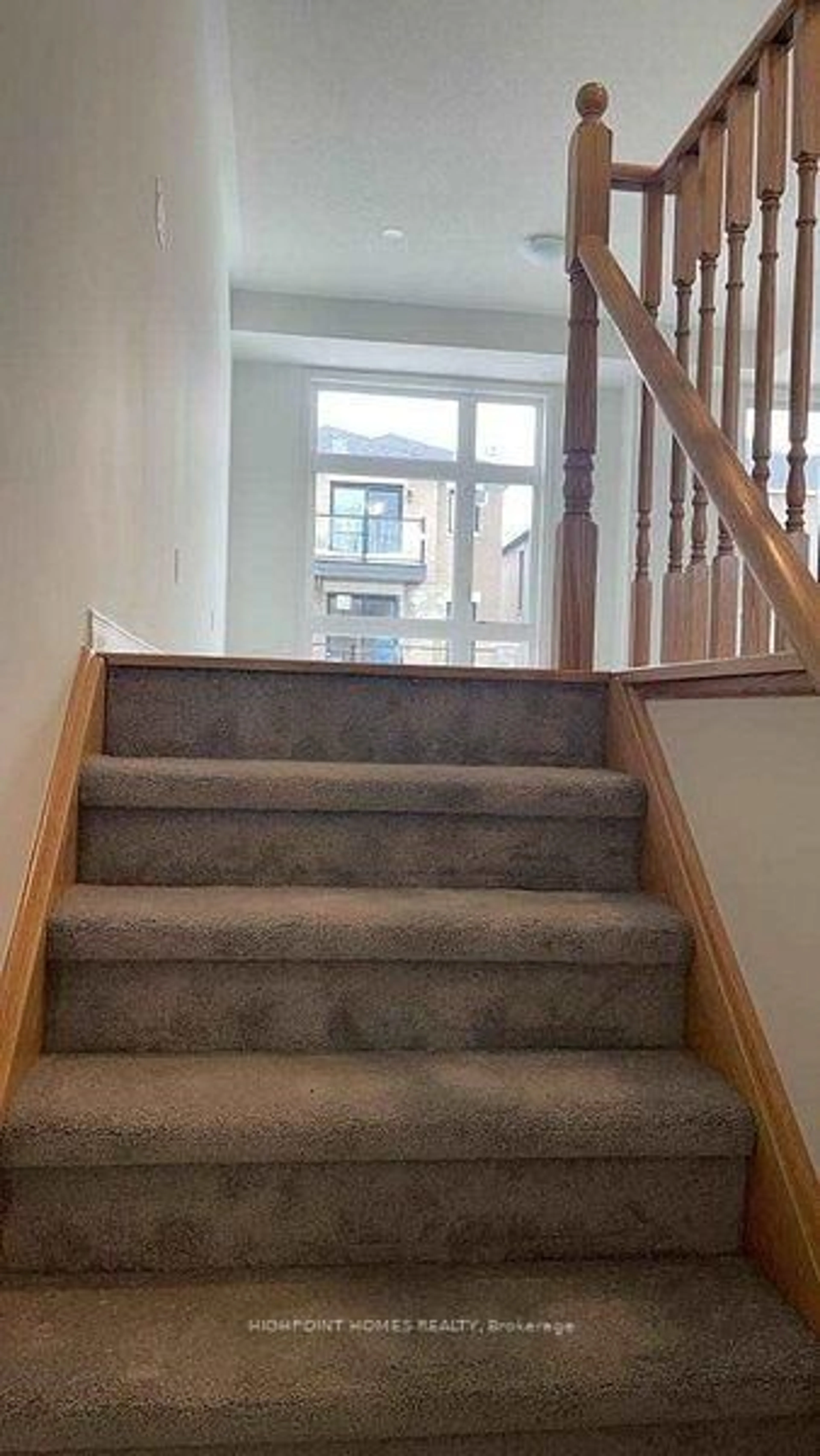 Stairs for 1418 Coral Springs Path, Oshawa Ontario L1K 3G1