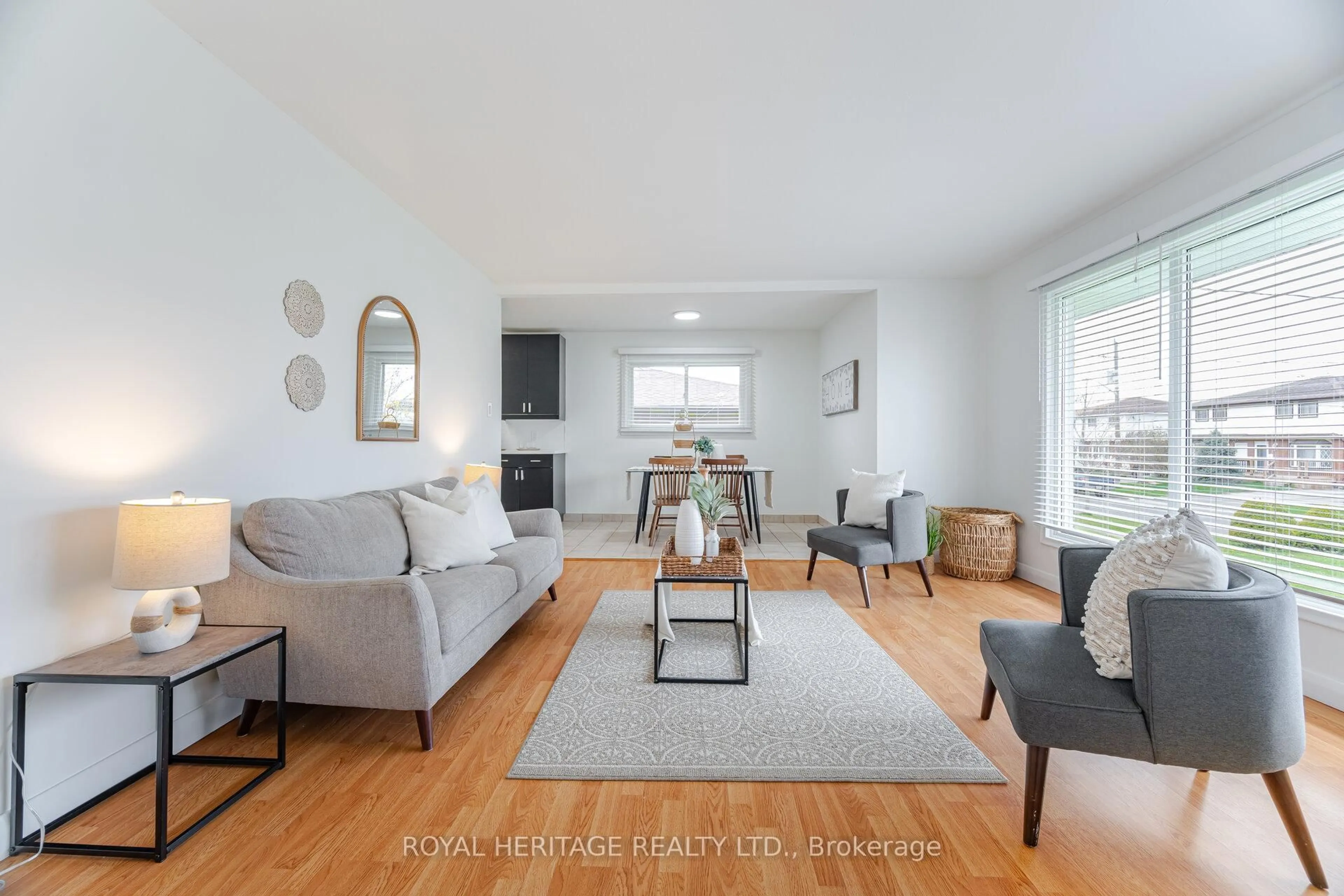 Living room with furniture, unknown for 283 Porter St, Oshawa Ontario L1J 1N3