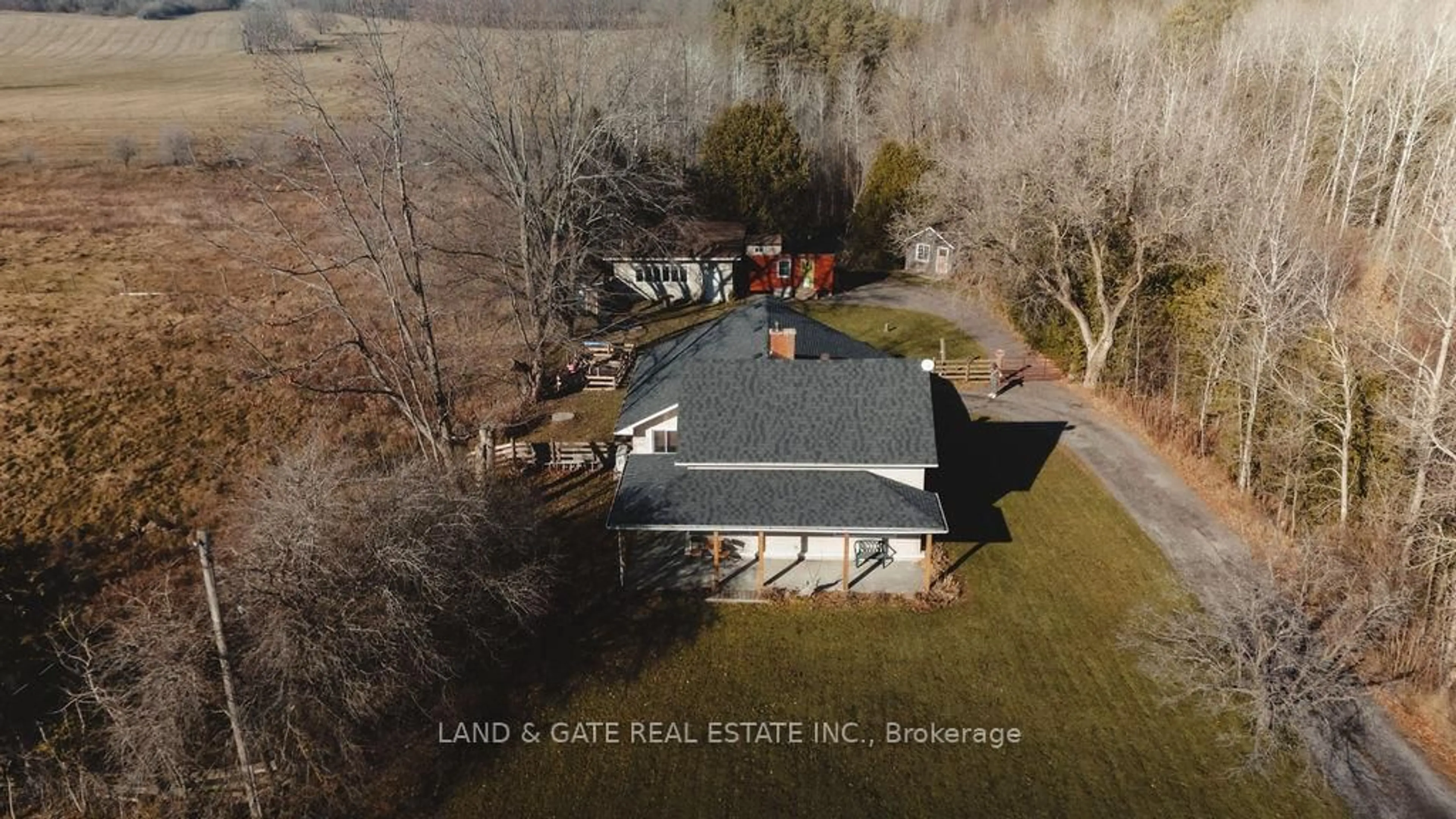 A pic from outside/outdoor area/front of a property/back of a property/a pic from drone, water/lake/river/ocean view for 4501 Devitts Rd, Scugog Ontario L0B 1B0