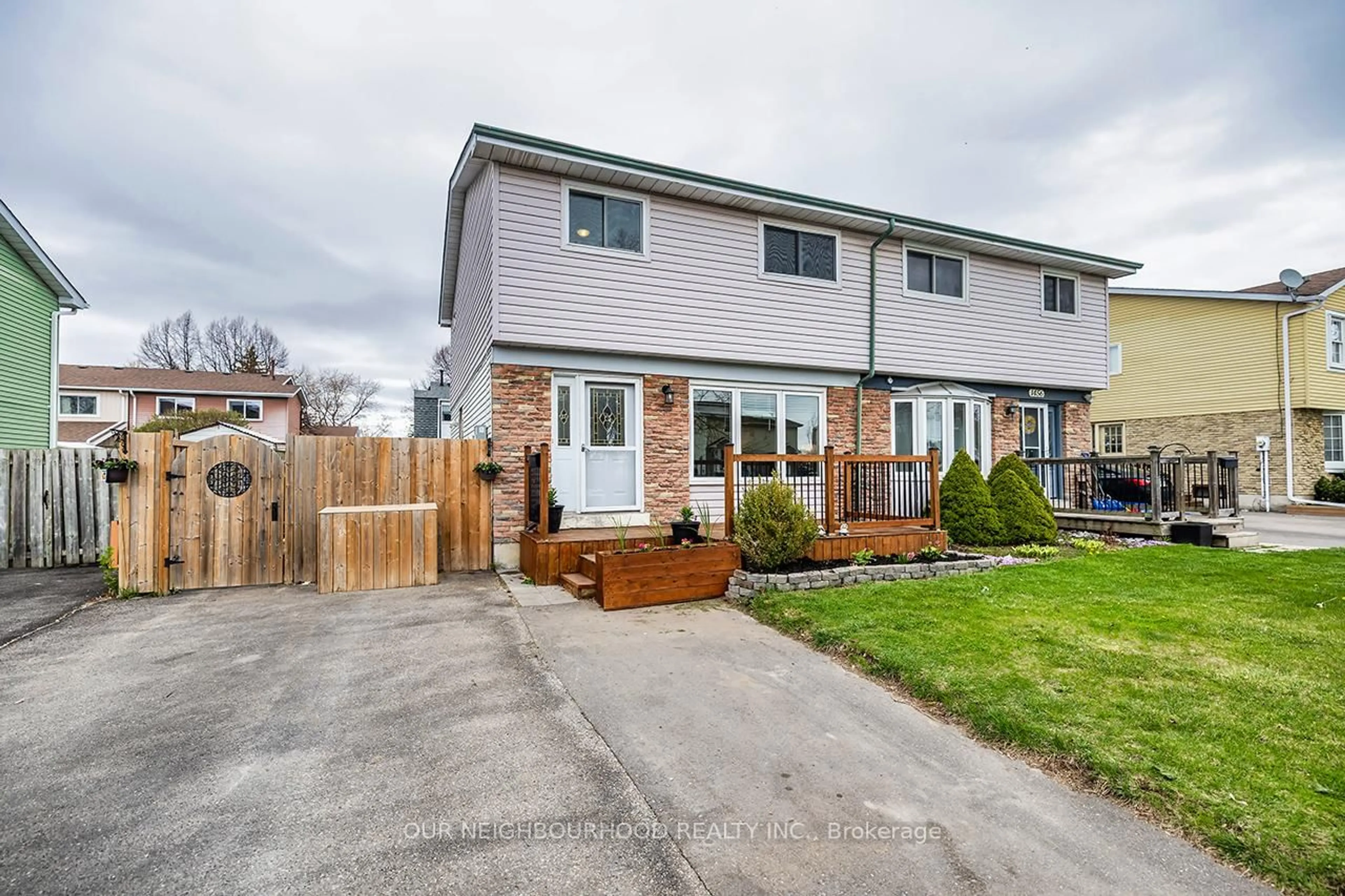 Unknown for 1458 Fenelon Cres, Oshawa Ontario L1J 6G1