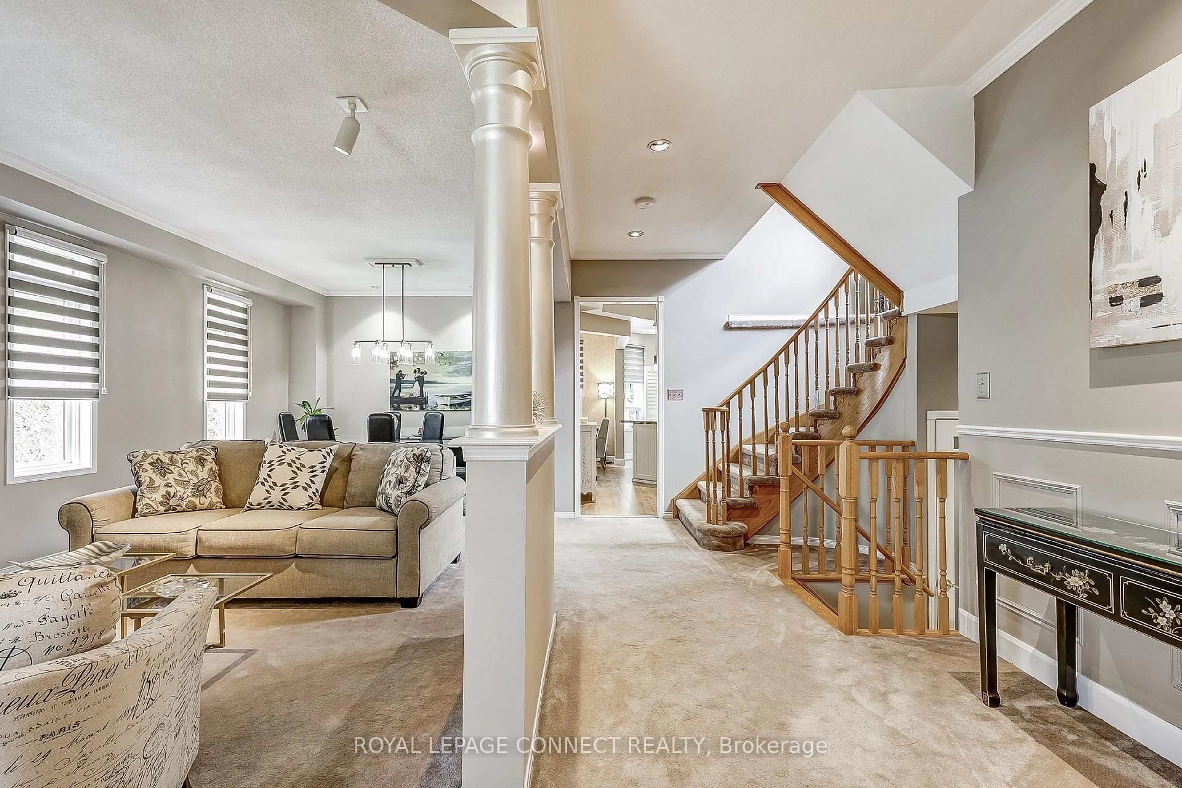Indoor foyer for 439 Woodsmere Cres, Pickering Ontario L1V 7A4