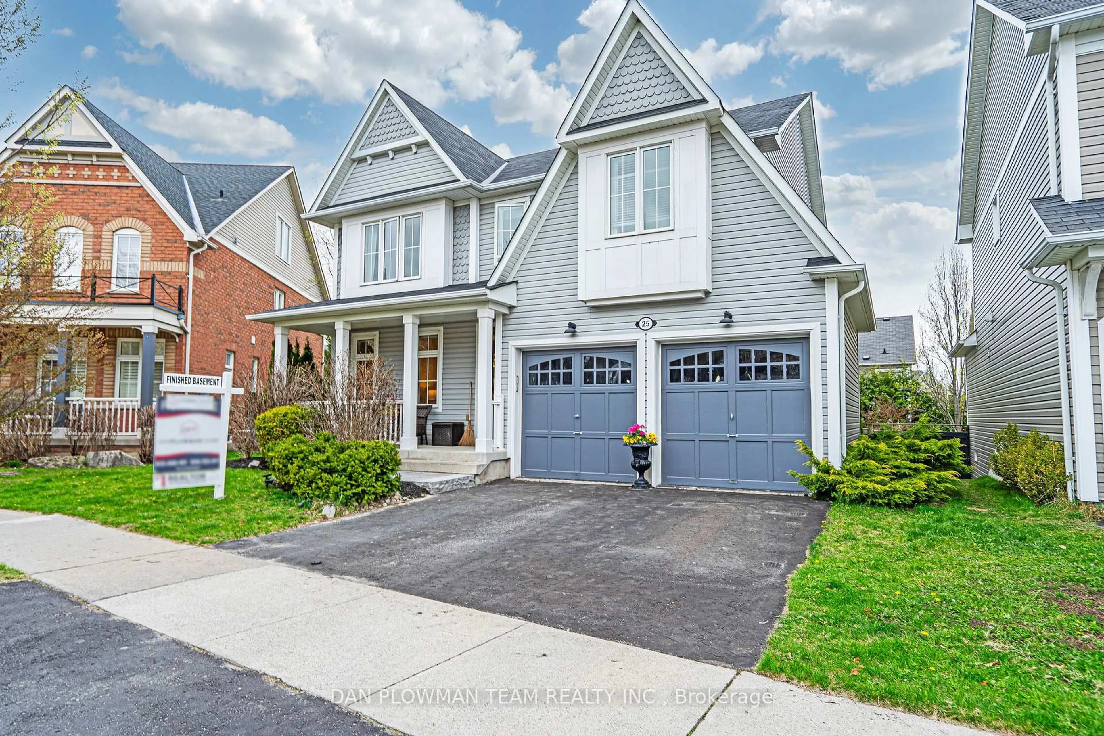 Home with brick exterior material, street for 25 Strandmore Circ, Whitby Ontario L1M 0C1