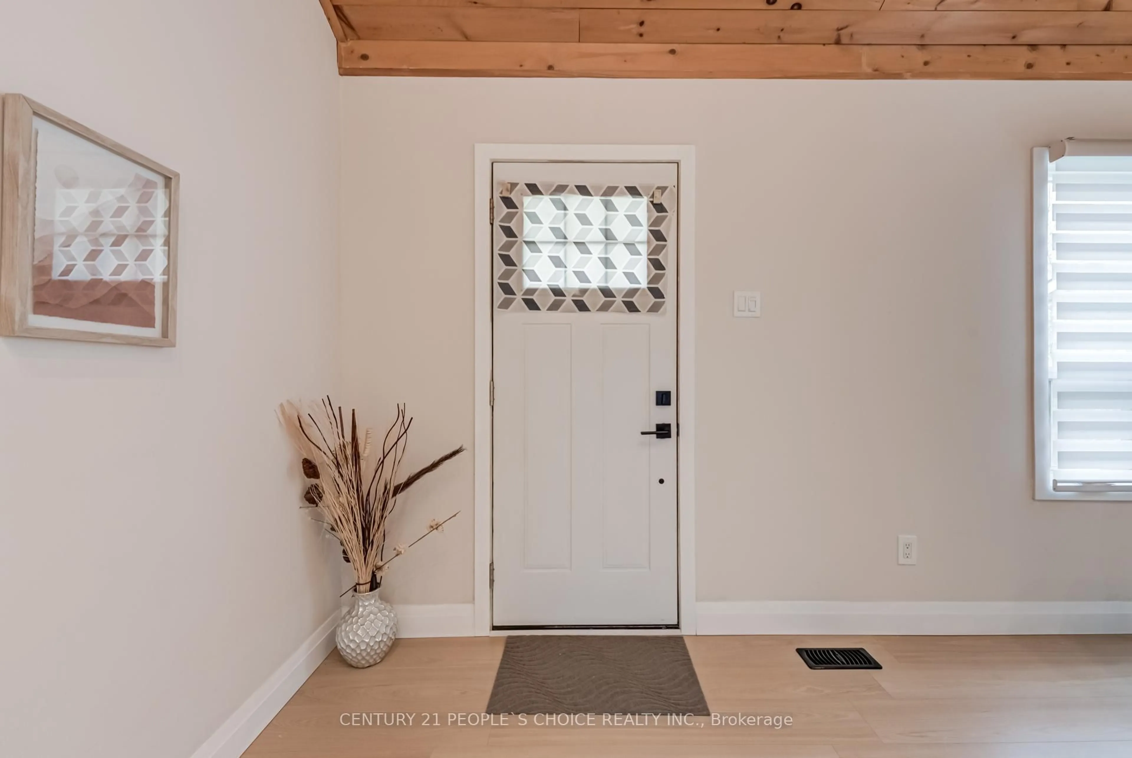 Indoor entryway for 13 Tudor Ave, Ajax Ontario L1S 1Z9