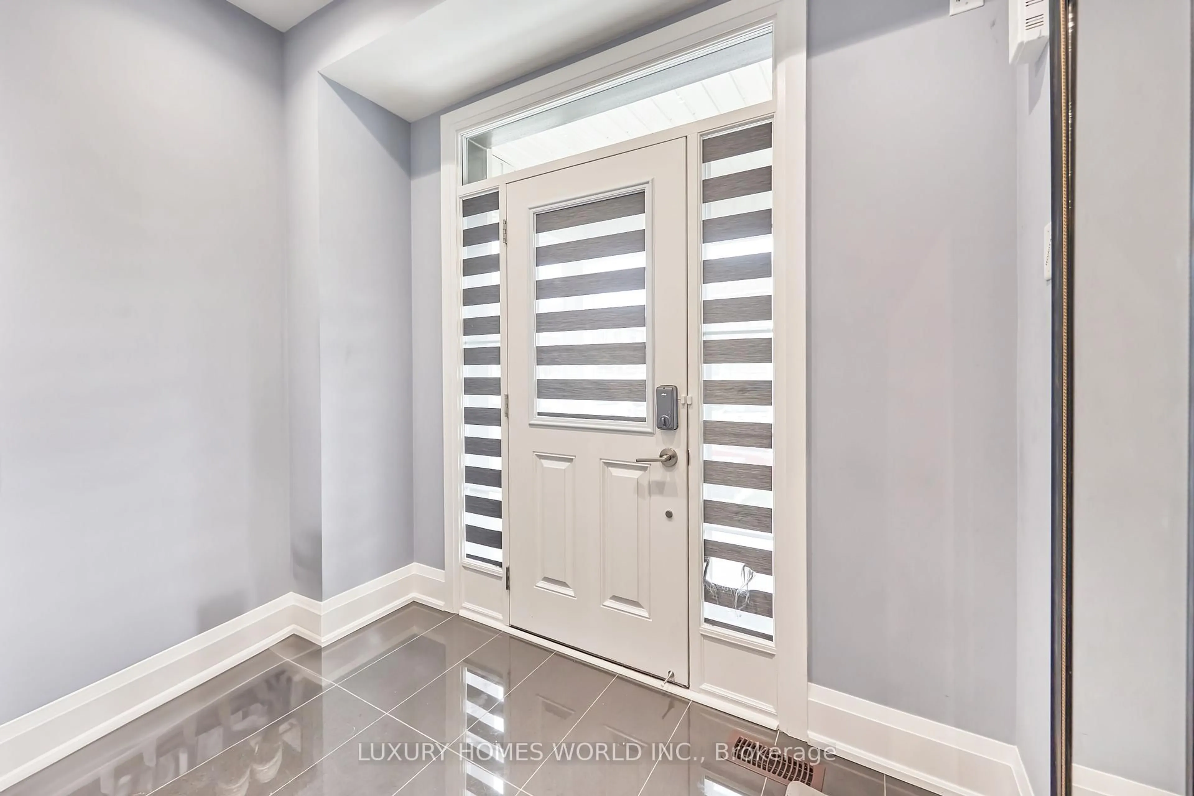 Indoor entryway for 13 Floodgate Rd, Whitby Ontario L1P 0P5
