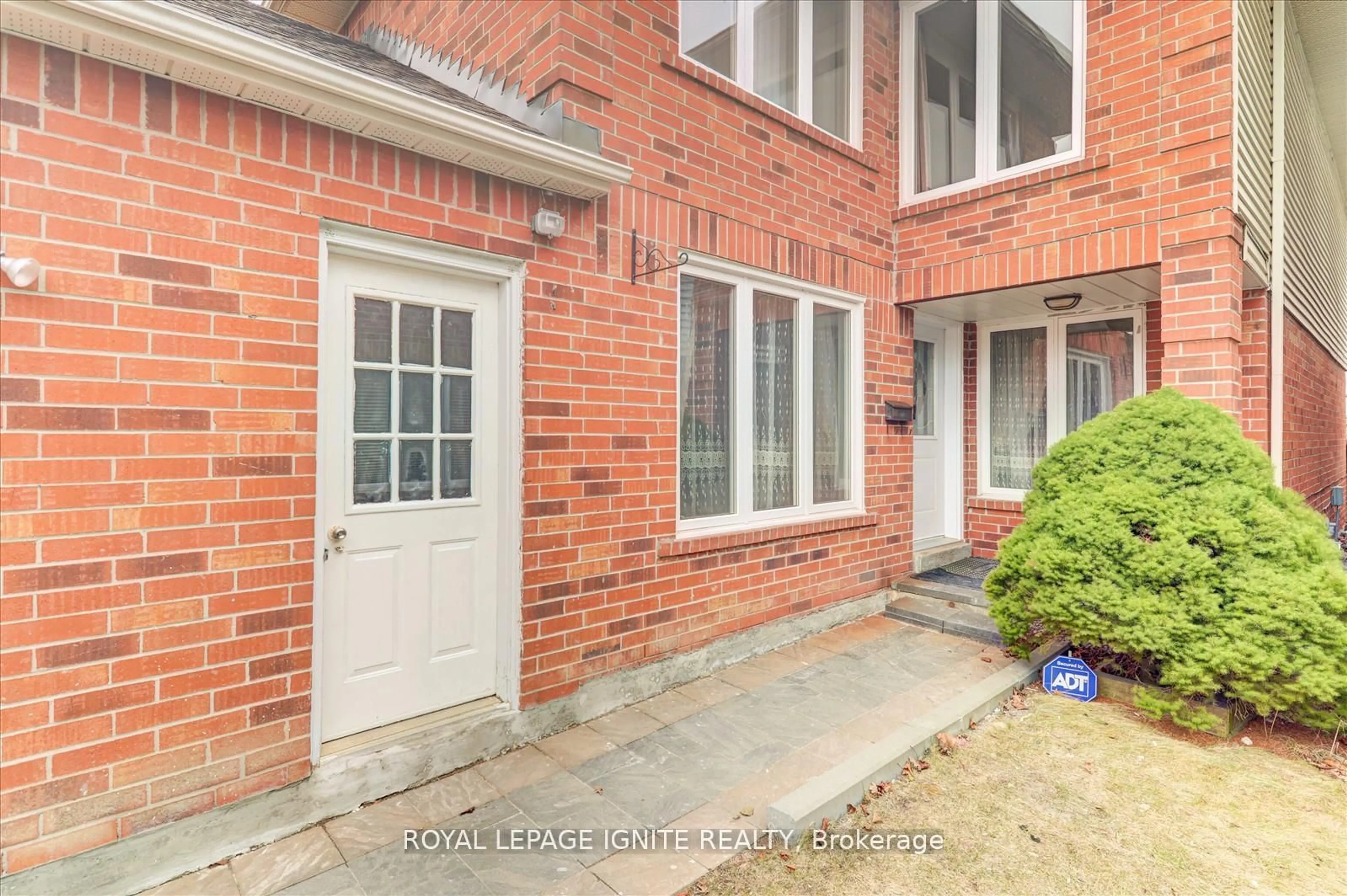 Unknown for 39 Maberley Cres, Toronto Ontario M1C 3K7