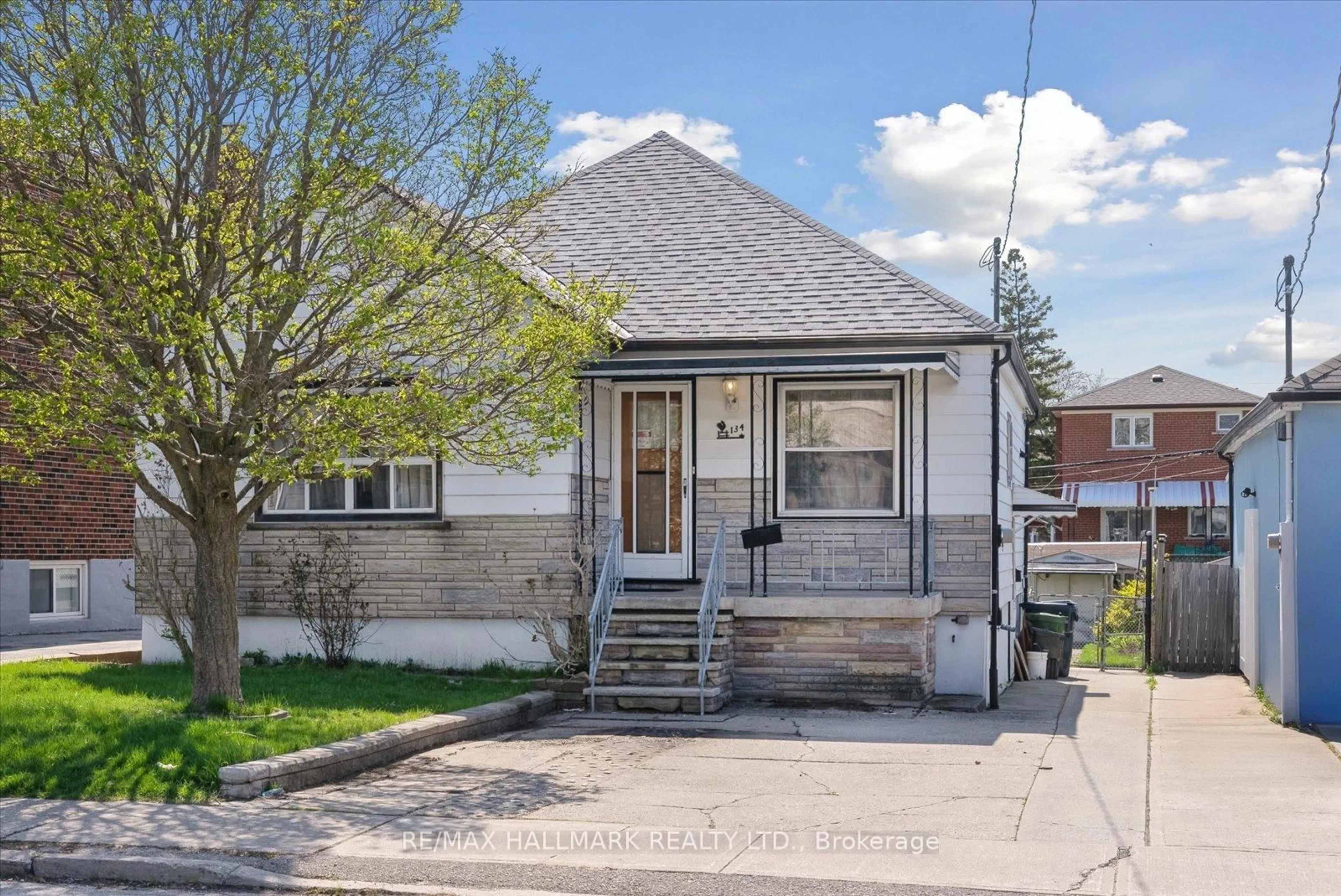 Home with brick exterior material, street for 134 Magnolia Ave, Toronto Ontario M1K 3K8