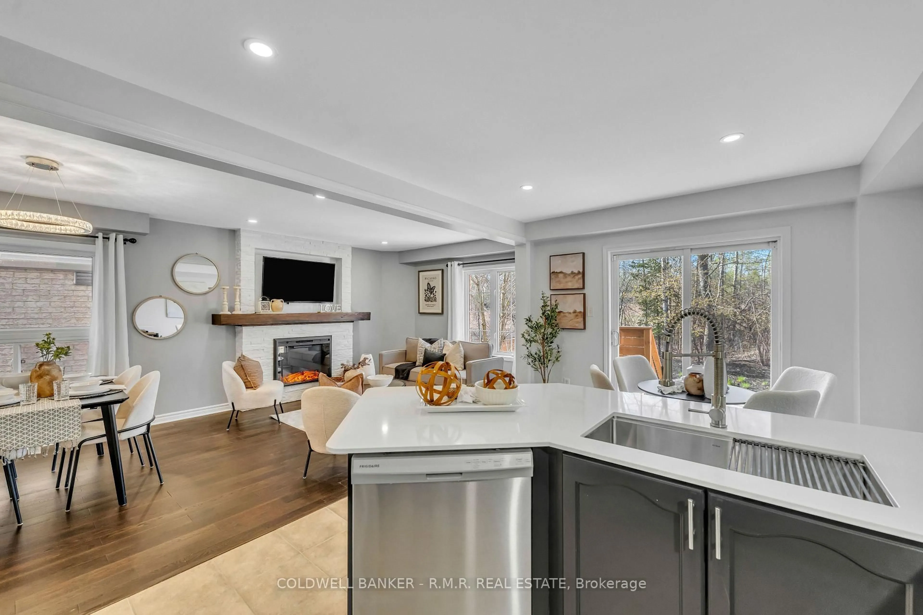 Open concept kitchen, ceramic/tile floor for 48 Solmar Ave, Whitby Ontario L1R 2Z6