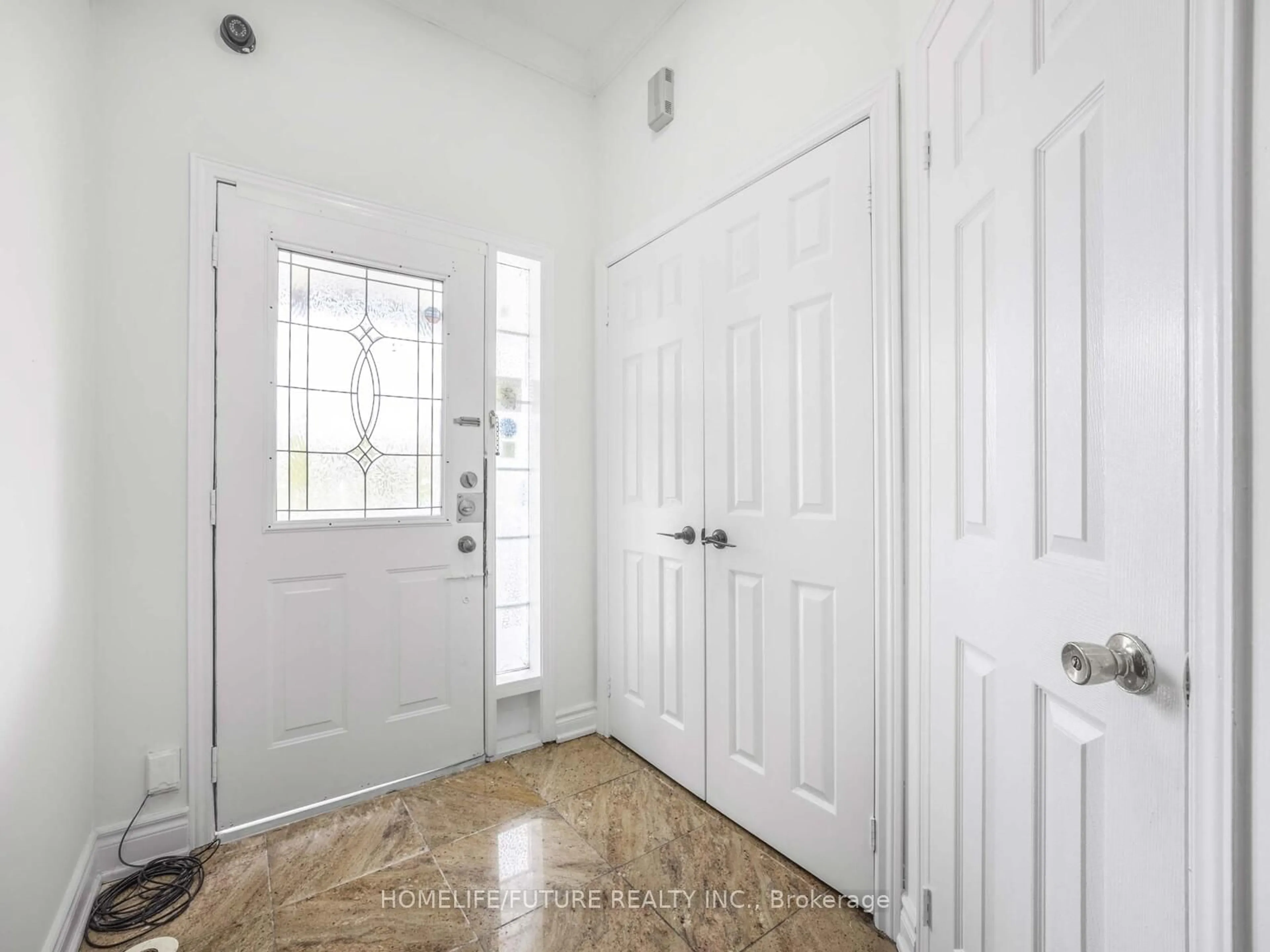 Indoor entryway for 66 Gristone Cres, Toronto Ontario M1X 1V1