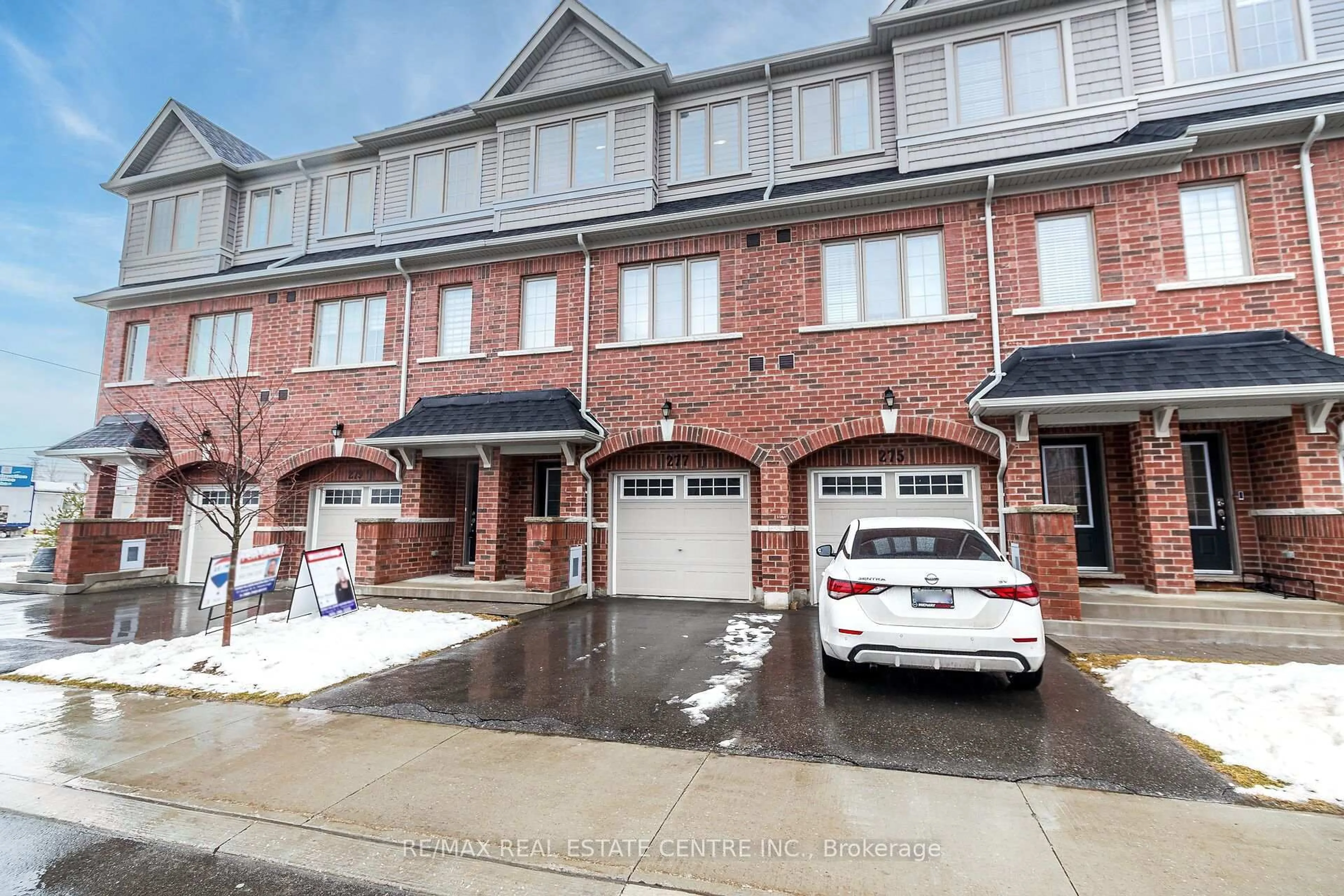 Unknown for 277 Danzatore Path #77, Oshawa Ontario L1L 0P9