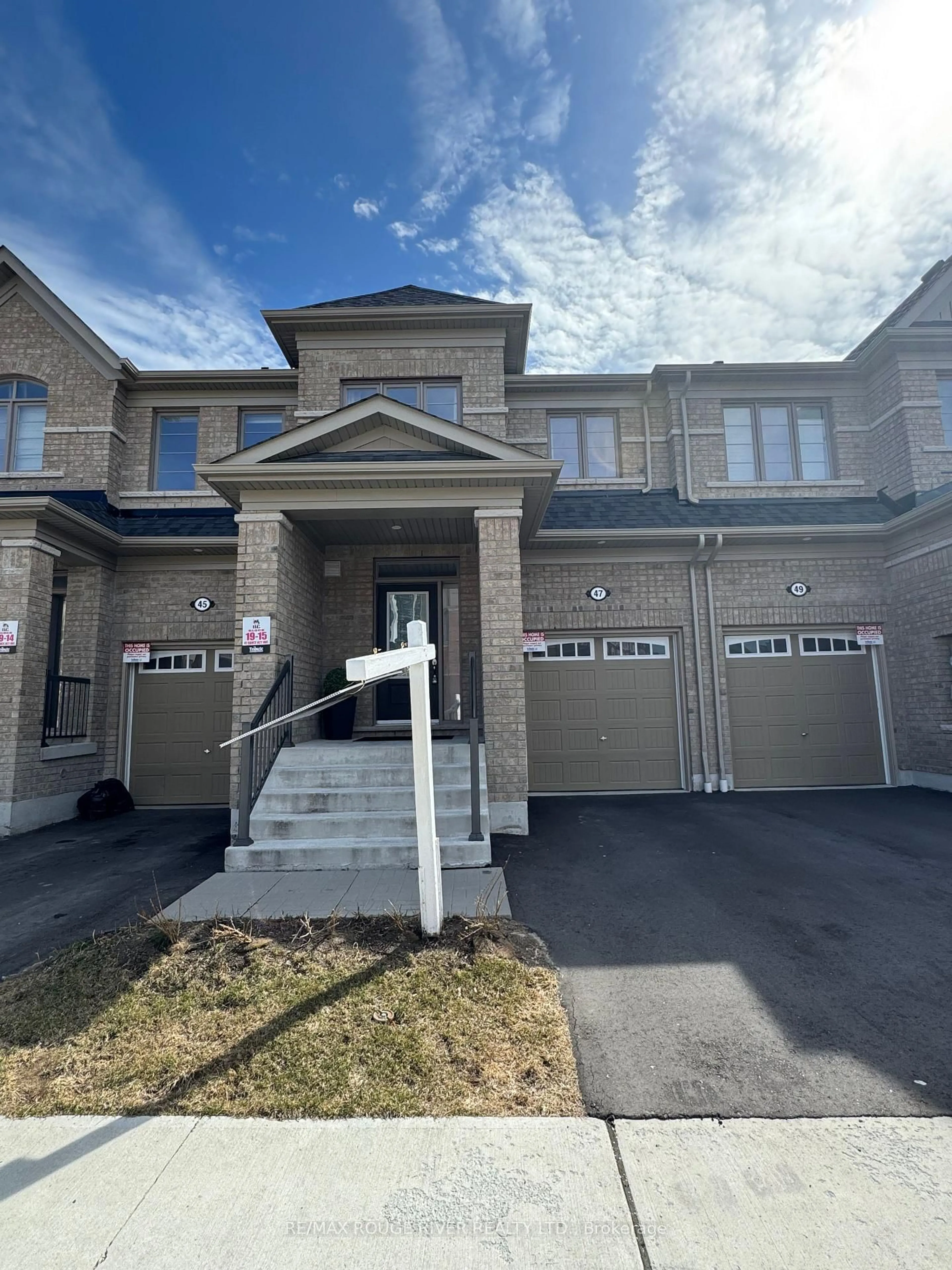 A pic from outside/outdoor area/front of a property/back of a property/a pic from drone, street for 47 Dance Act Ave, Oshawa Ontario L1L 0K6