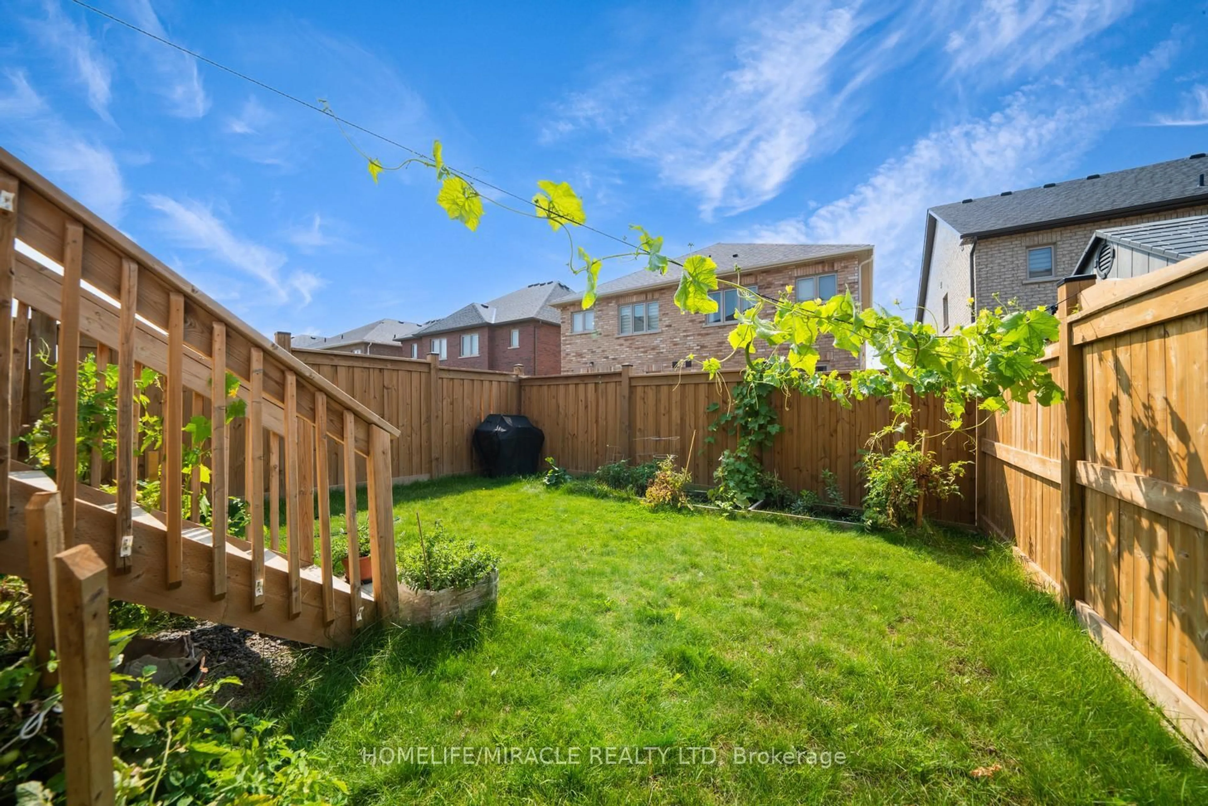 Patio, unknown for 63 Auckland Dr, Whitby Ontario L1P 0H4