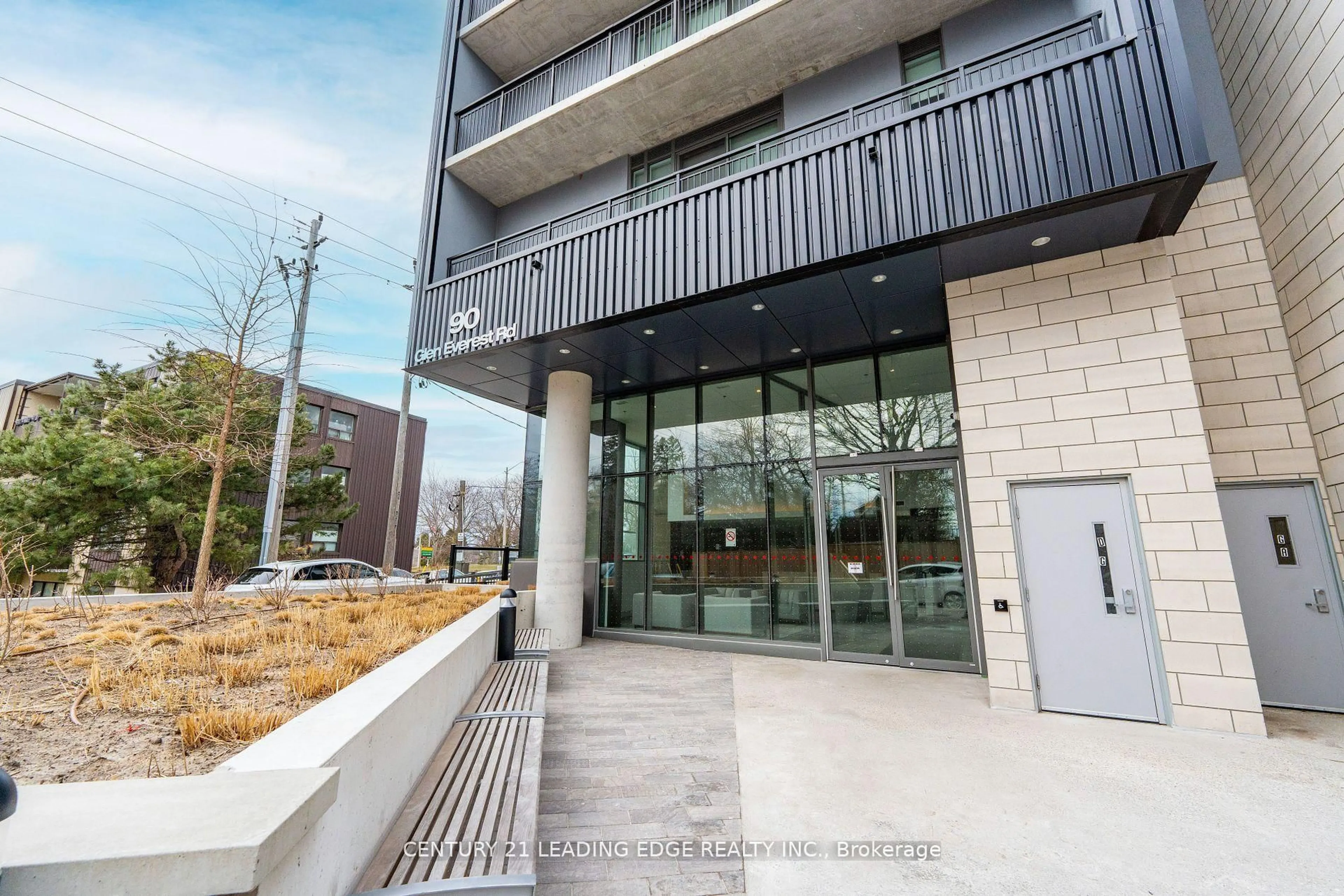 Indoor foyer for 90 Glen Everest Rd #1003, Toronto Ontario M1N 0C3