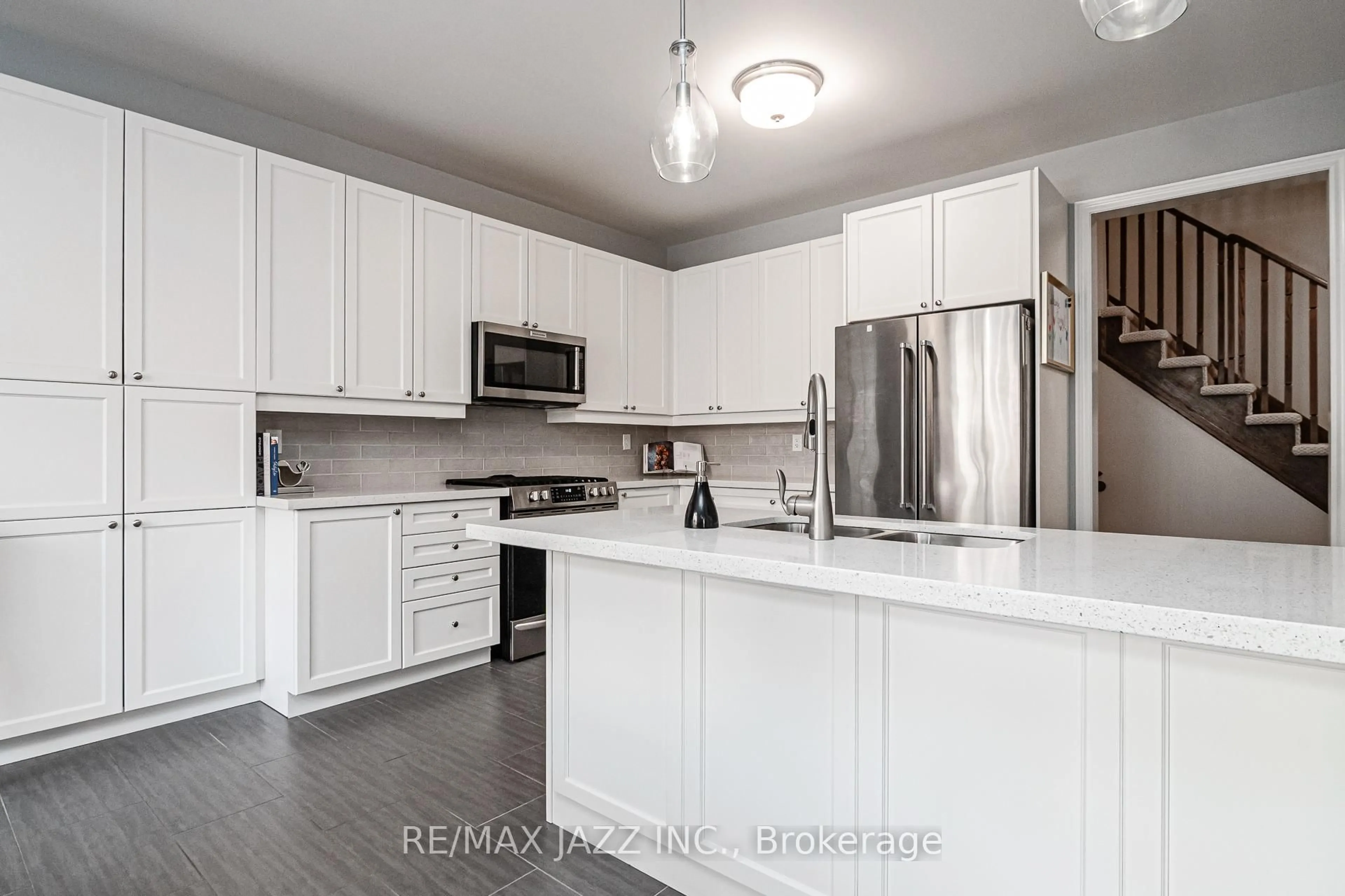 Open concept kitchen, ceramic/tile floor for 176 Dance Act Ave, Oshawa Ontario L1L 0H4