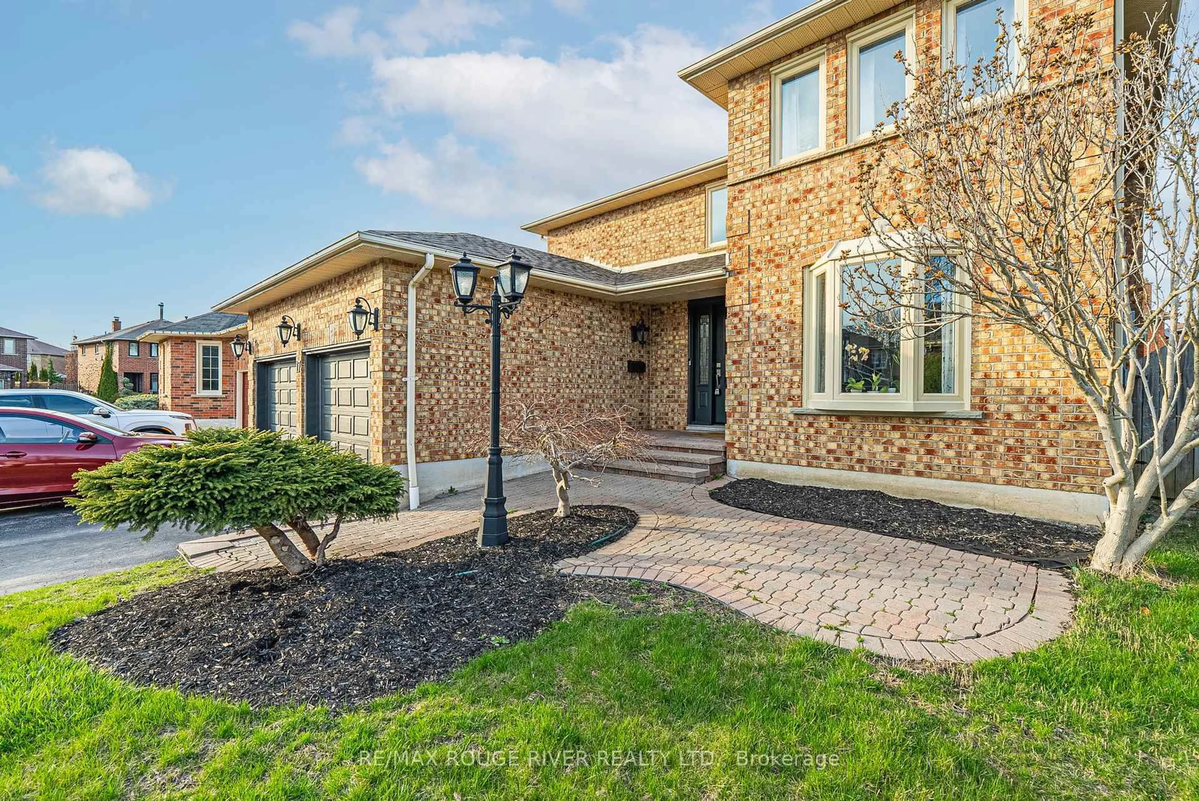 Home with brick exterior material, street for 17 Wyndfield Cres, Whitby Ontario L1N 8L5