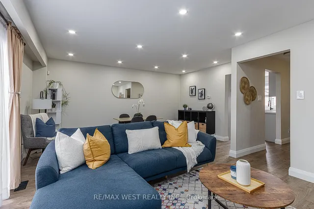 Additional property image - 377 Military Tr Unit 33