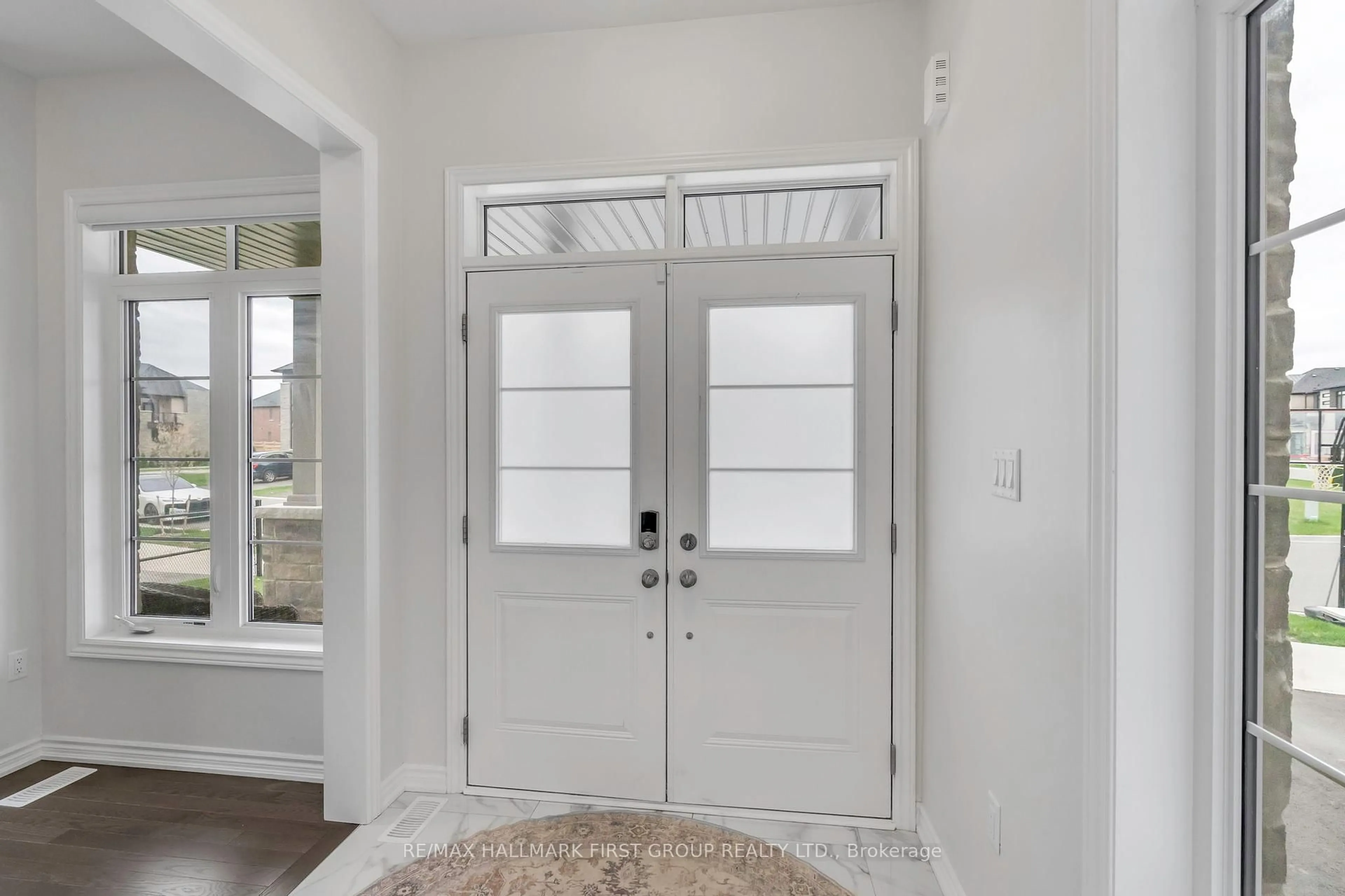 Indoor entryway for 47 Fruitful Cres, Whitby Ontario L1P 0N3