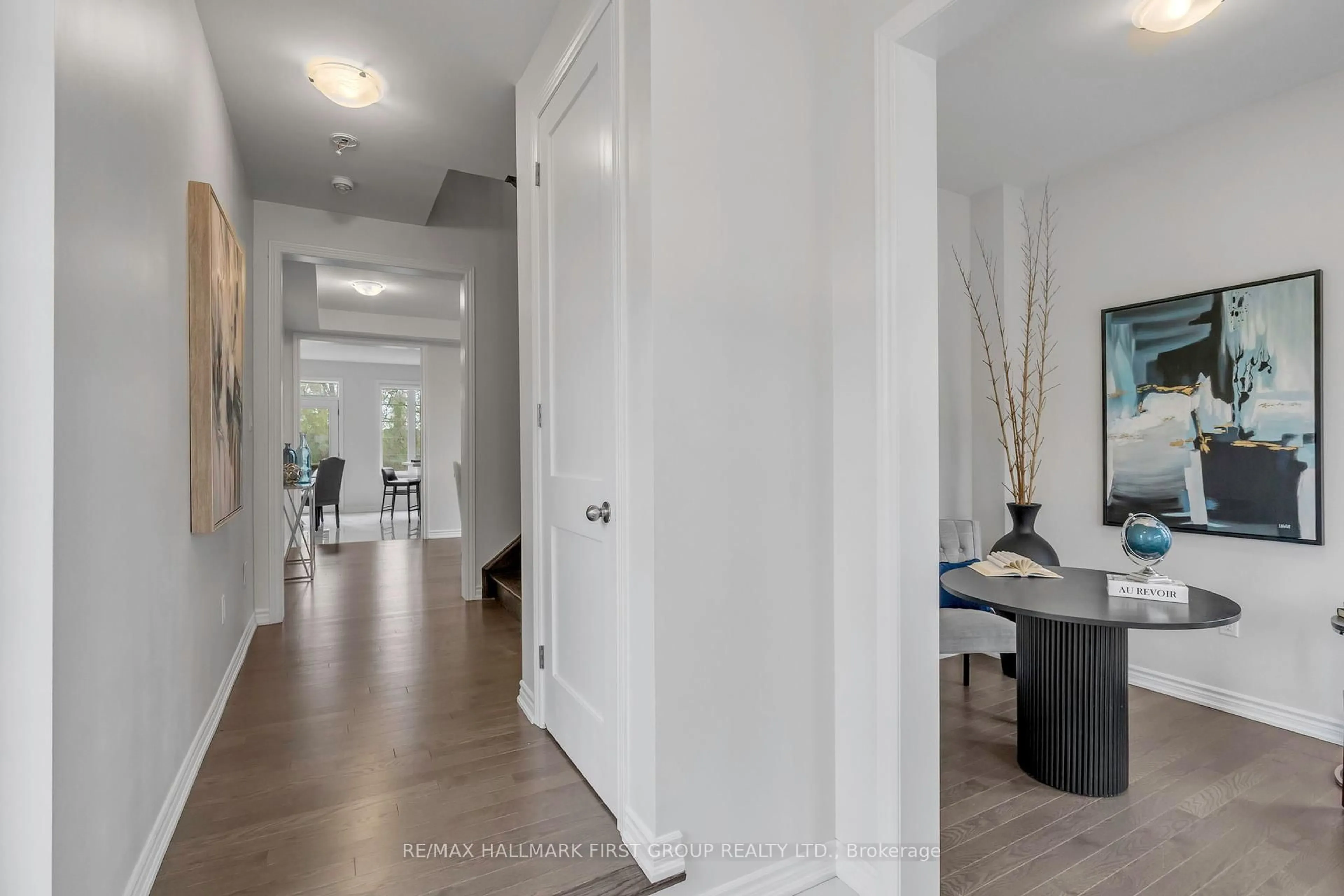 Indoor entryway for 47 Fruitful Cres, Whitby Ontario L1P 0N3
