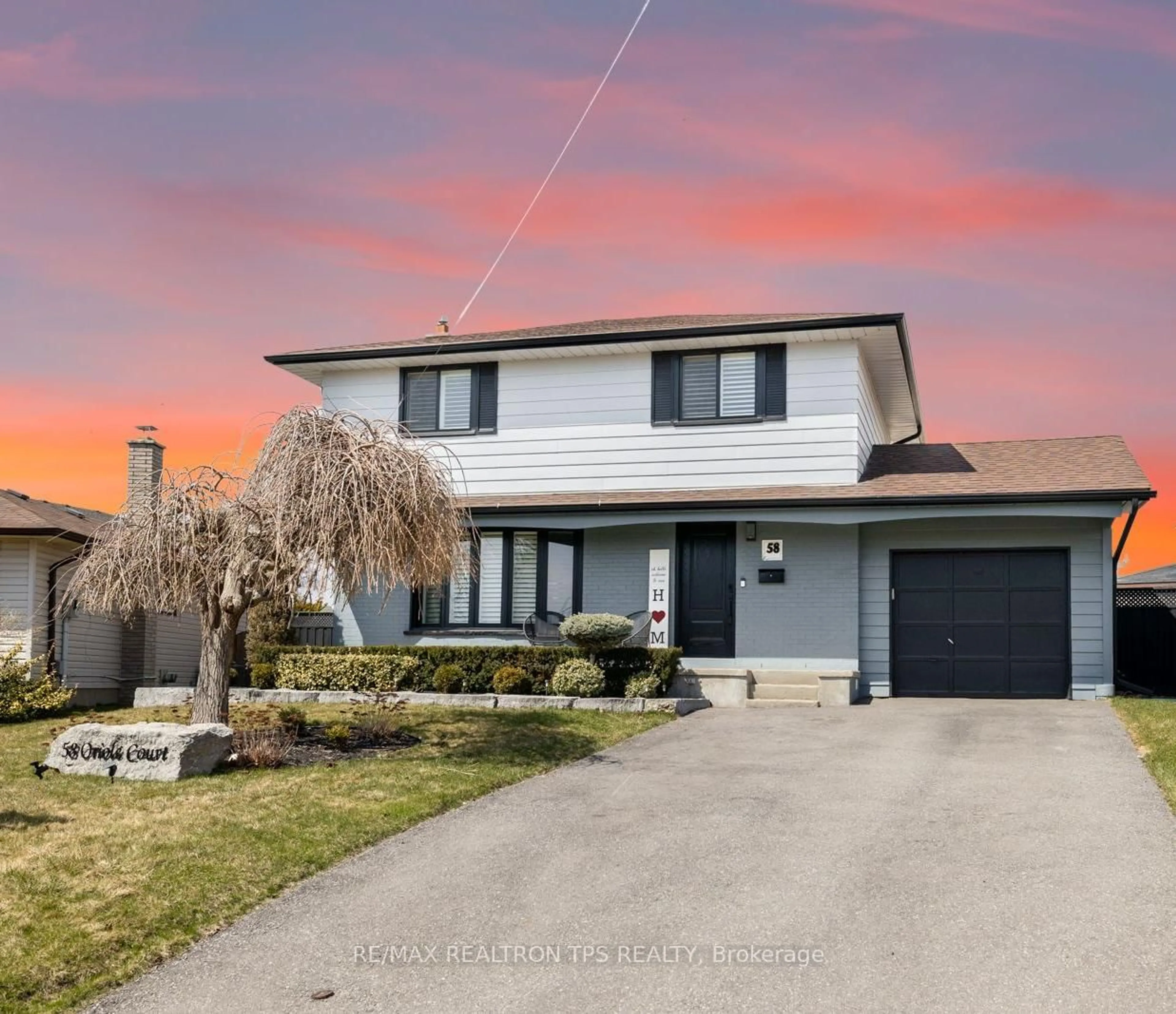 Home with vinyl exterior material, street for 58 Oriole Crt, Oshawa Ontario L1H 6Y5