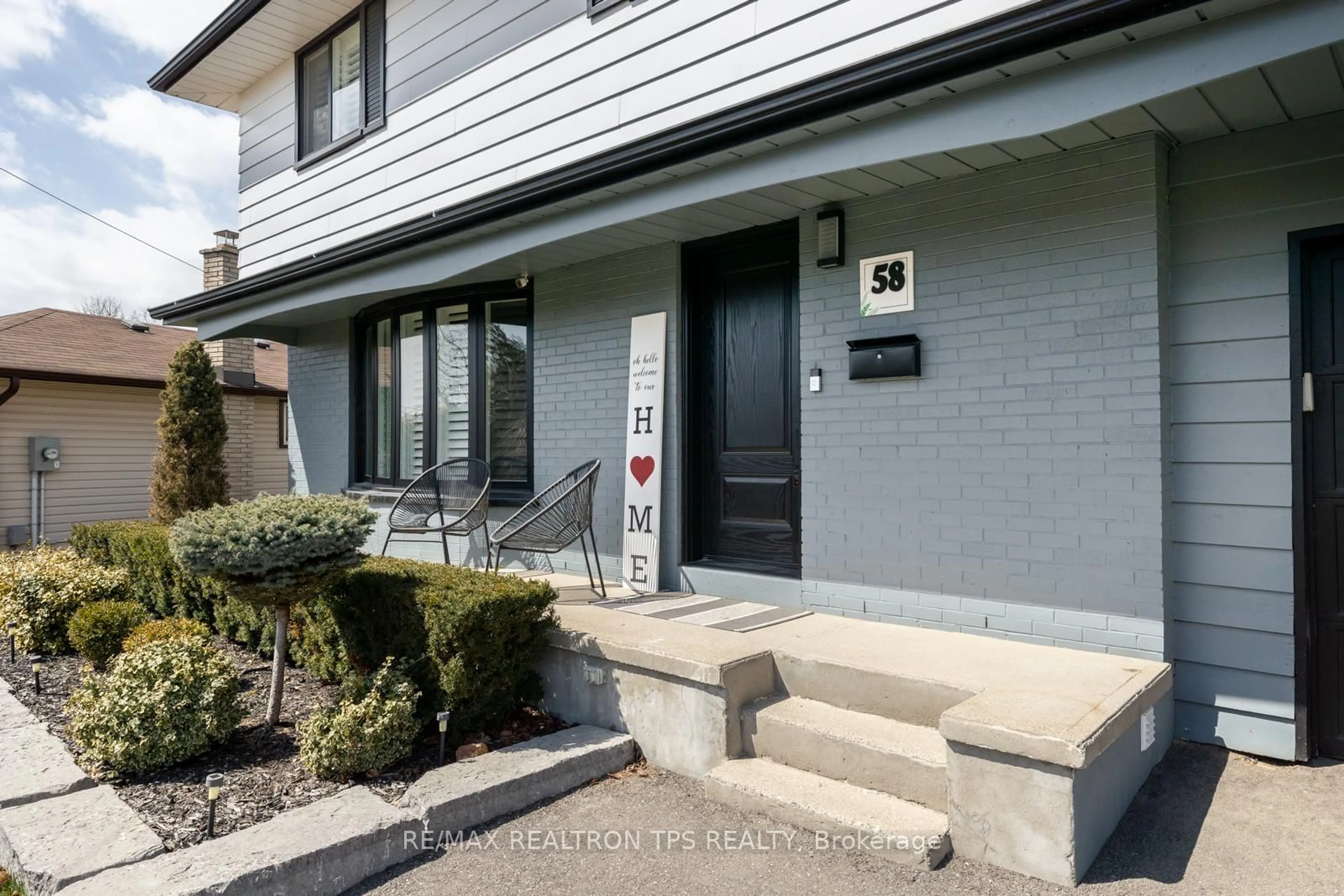 Unknown for 58 Oriole Crt, Oshawa Ontario L1H 6Y5