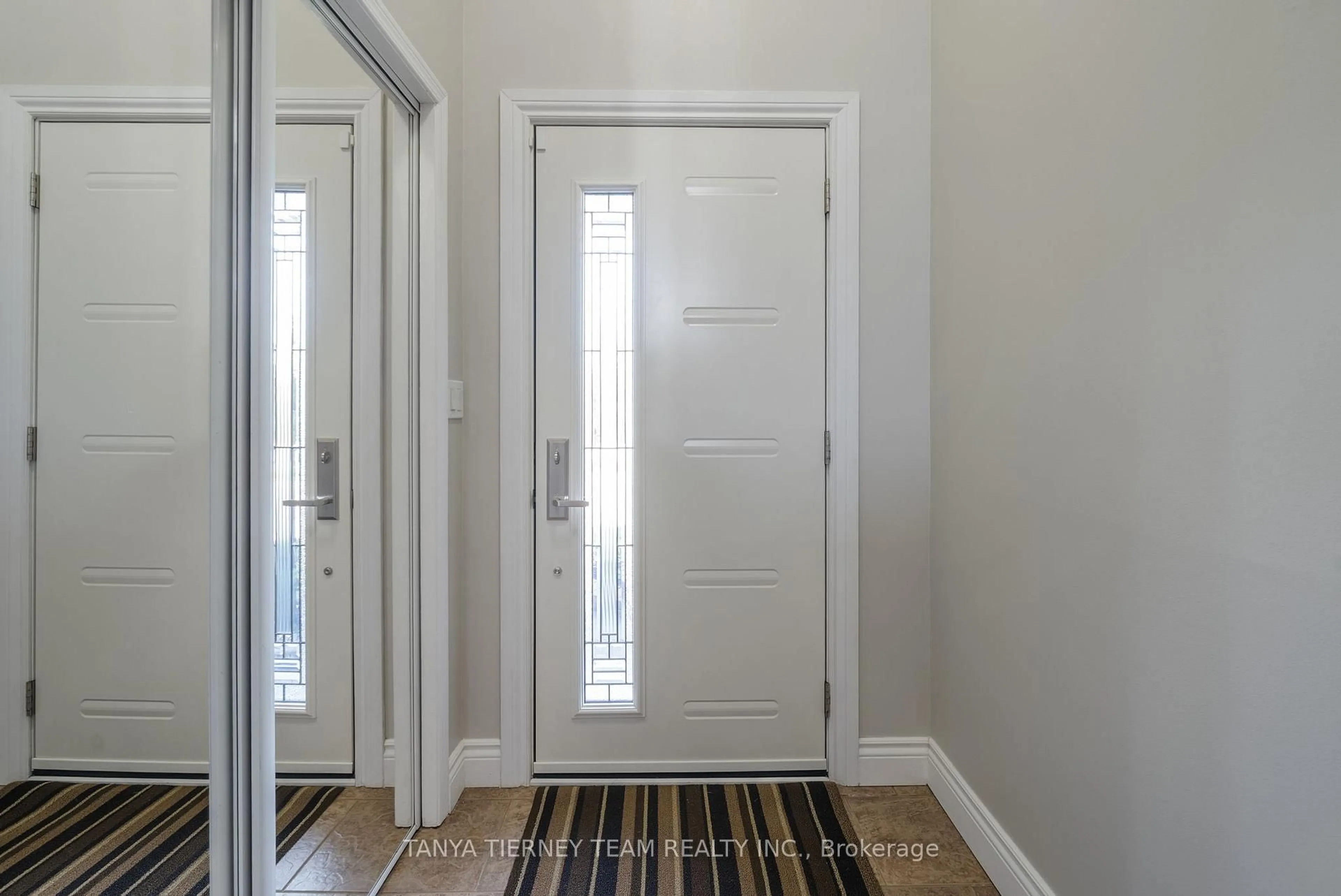 Indoor entryway for 45 Limestone Cres, Whitby Ontario L1N 8P2