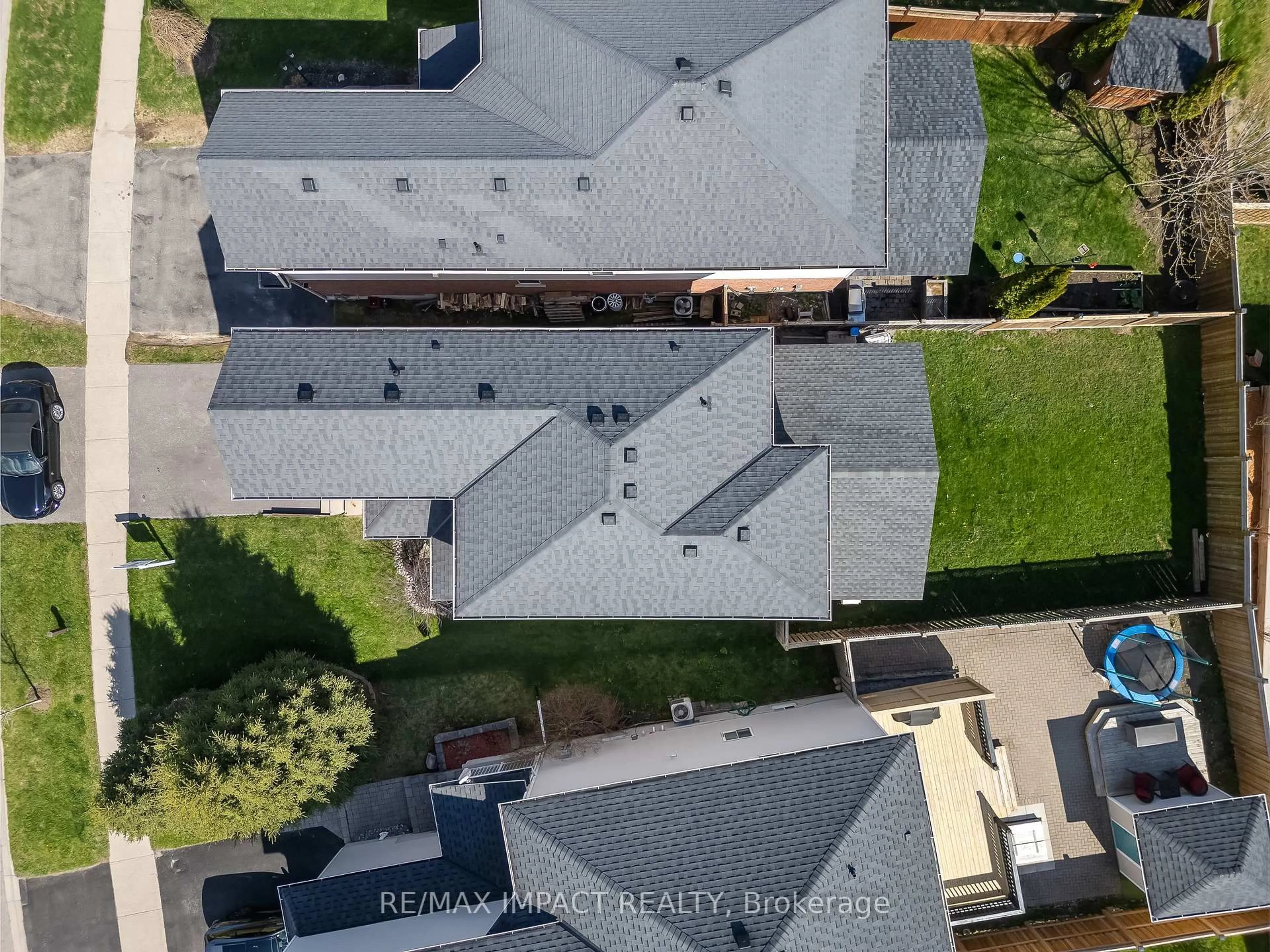 A pic from outside/outdoor area/front of a property/back of a property/a pic from drone, city buildings view from balcony for 18 Steinway Dr, Scugog Ontario L9L 1V2