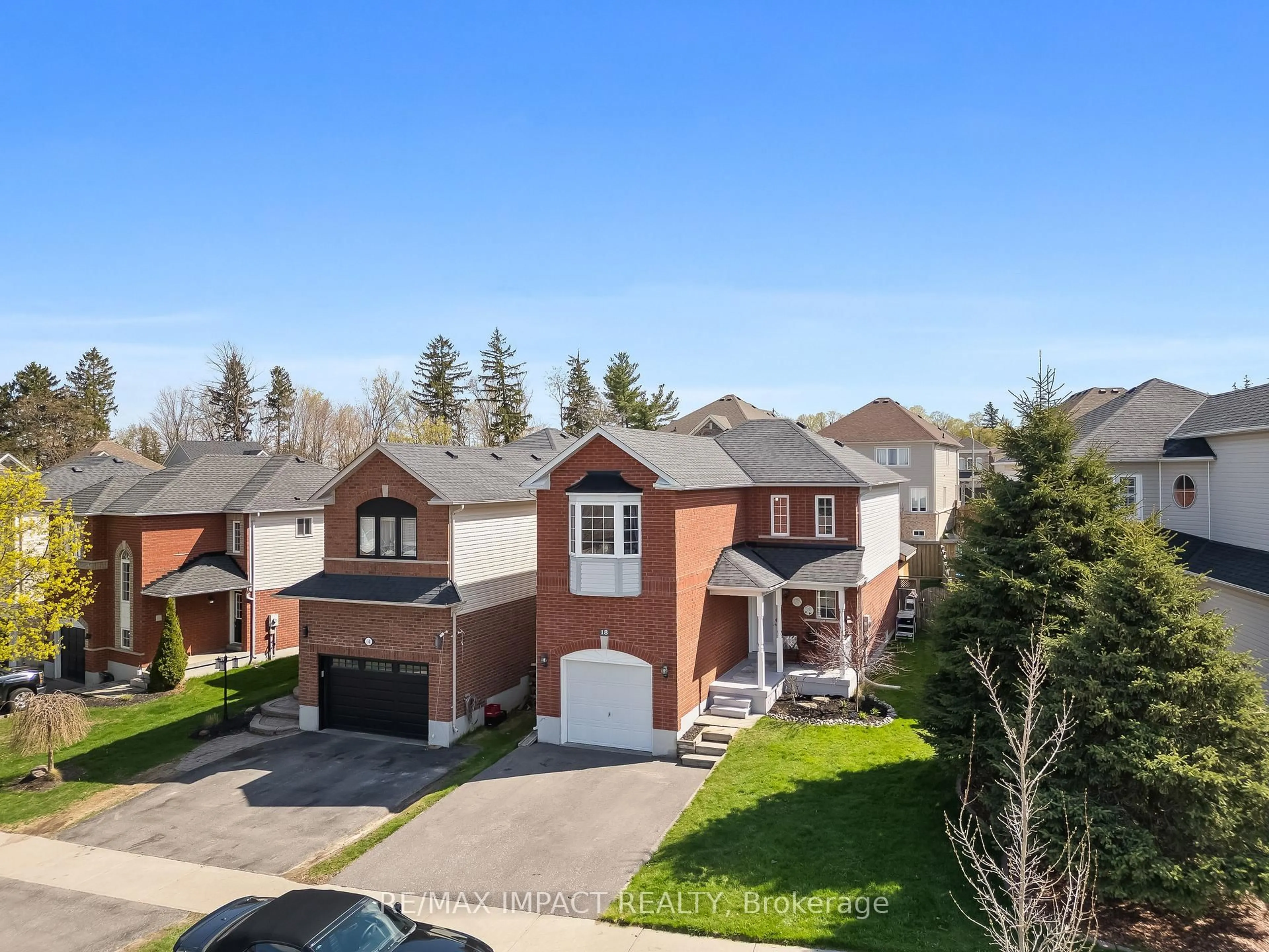 A pic from outside/outdoor area/front of a property/back of a property/a pic from drone, street for 18 Steinway Dr, Scugog Ontario L9L 1V2