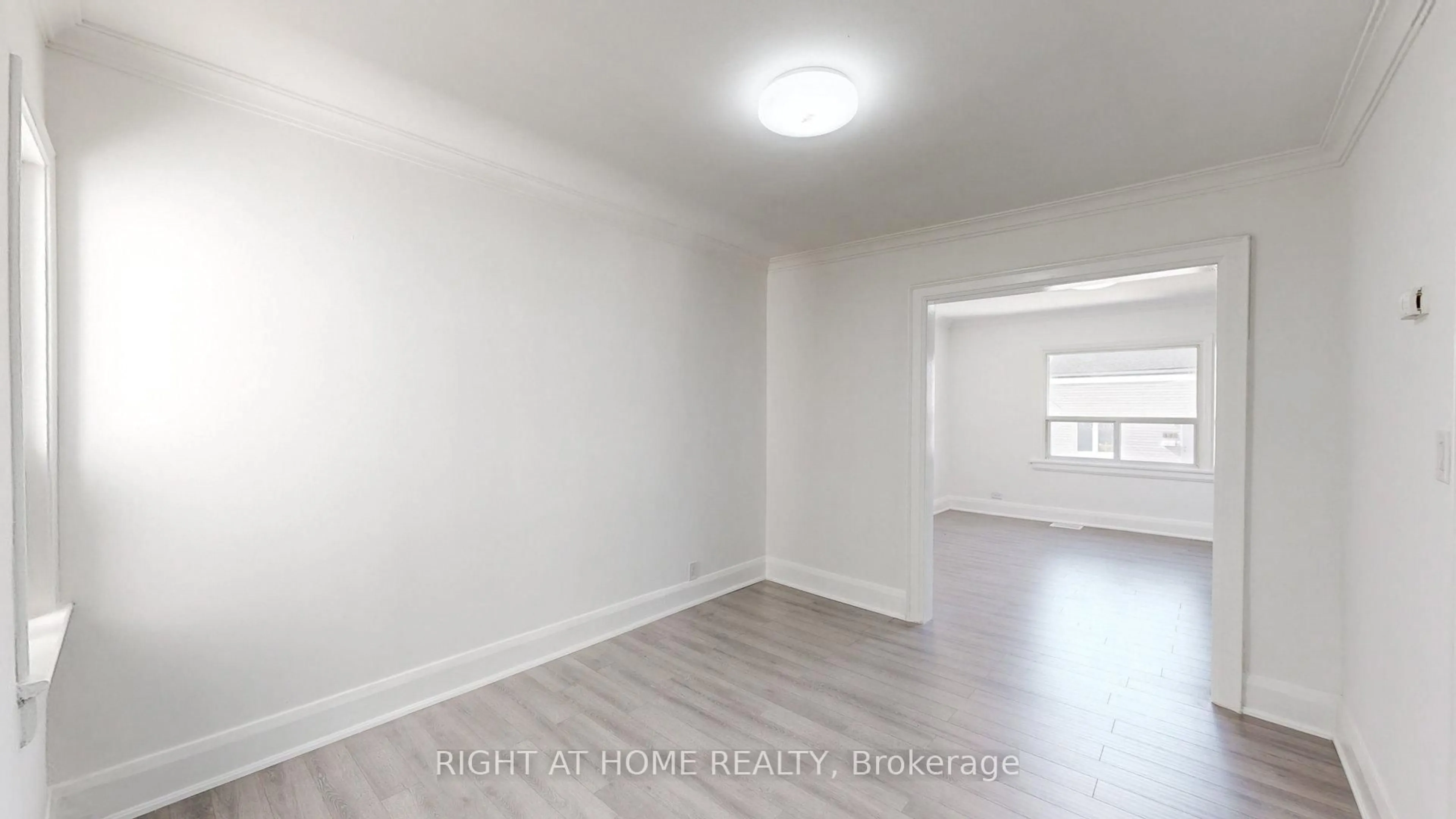A pic of a room for 179 Celina St, Oshawa Ontario L1H 4N3