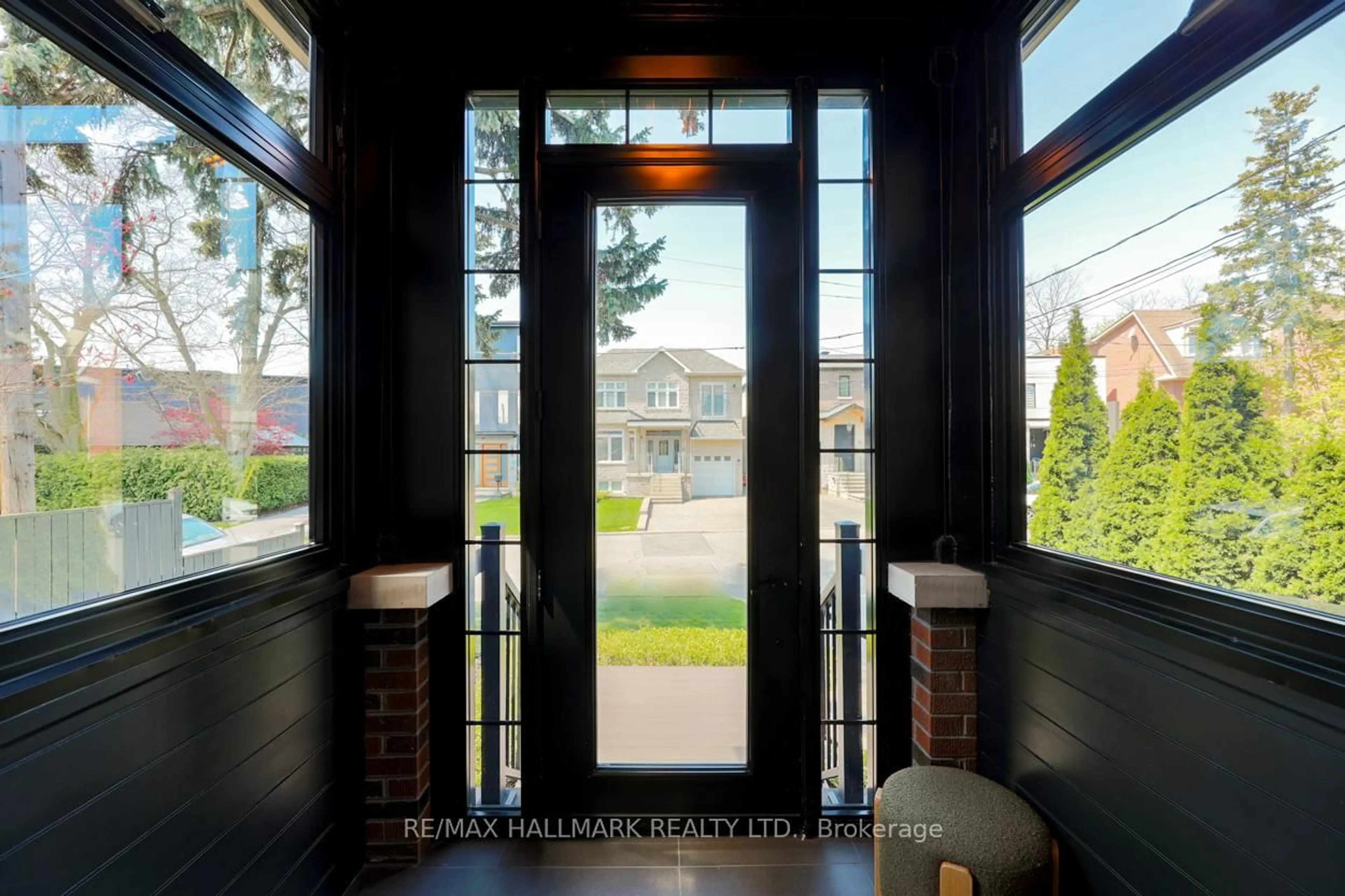 Indoor entryway for 69 Hillside Dr, Toronto Ontario M4K 2M5