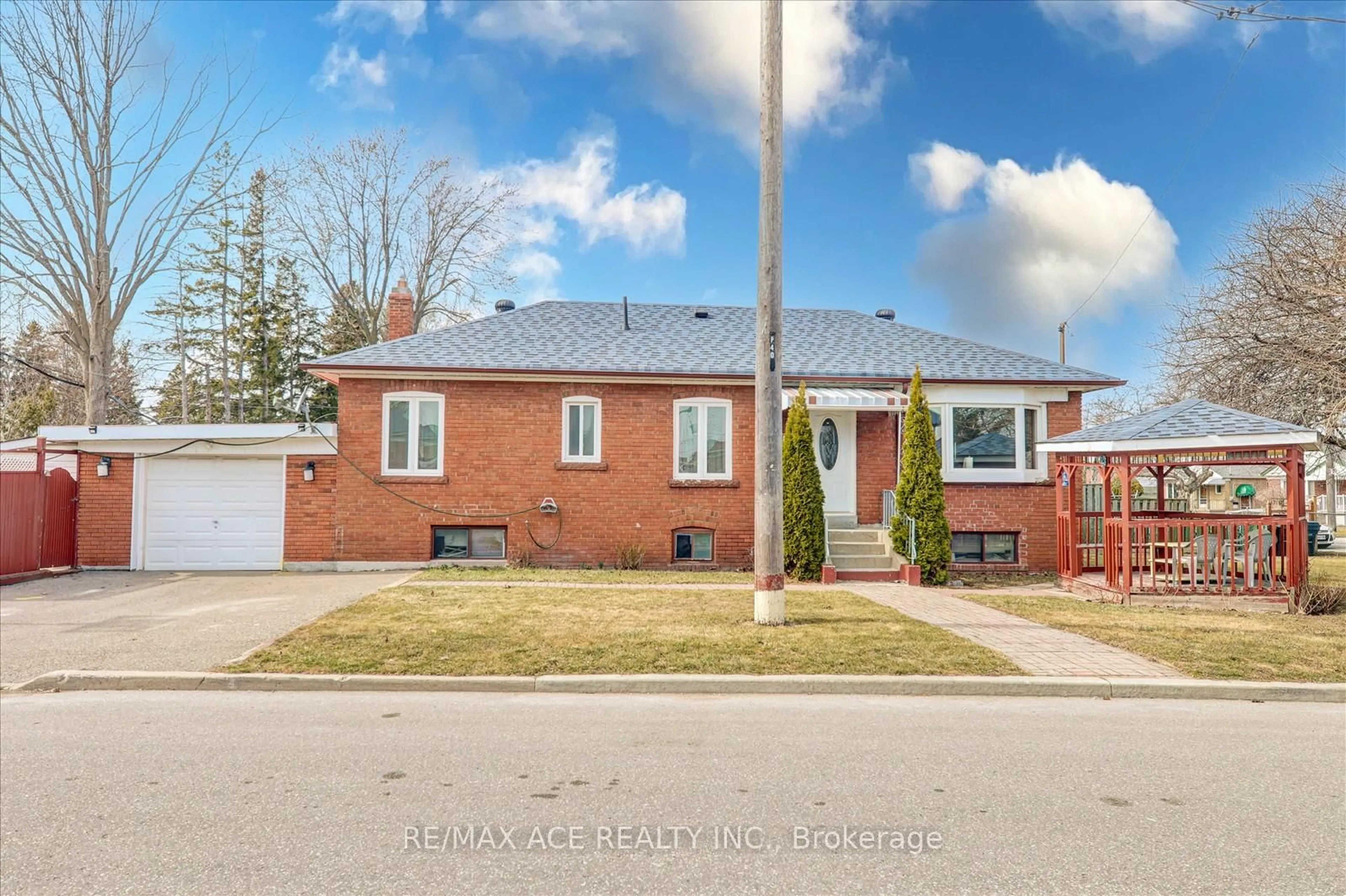 Home with brick exterior material, street for 40 Lombardy Cres, Toronto Ontario M1K 4N8