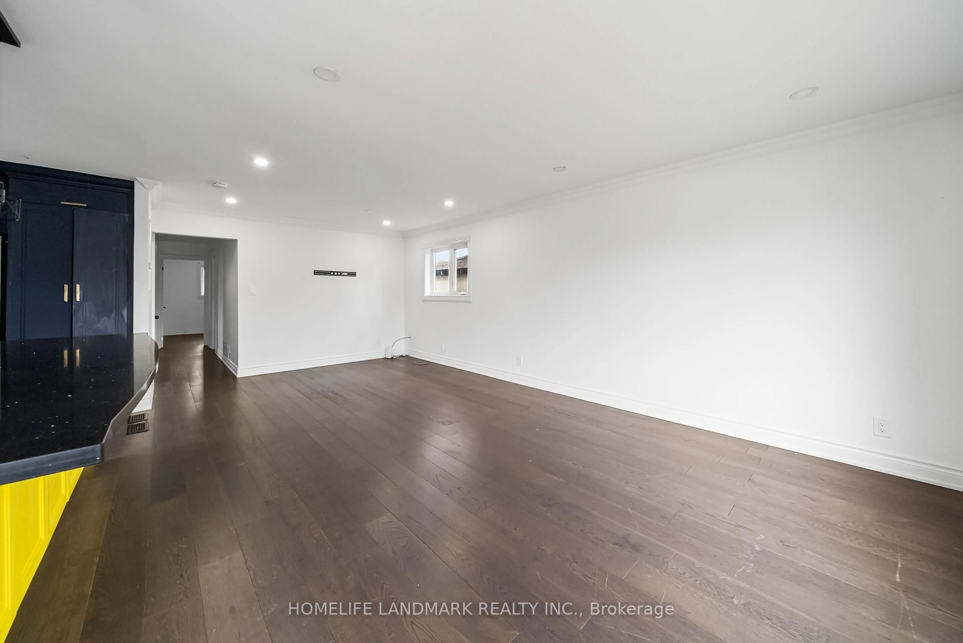 A pic of a room for 99 Dowswell Dr, Toronto Ontario M1B 1H5