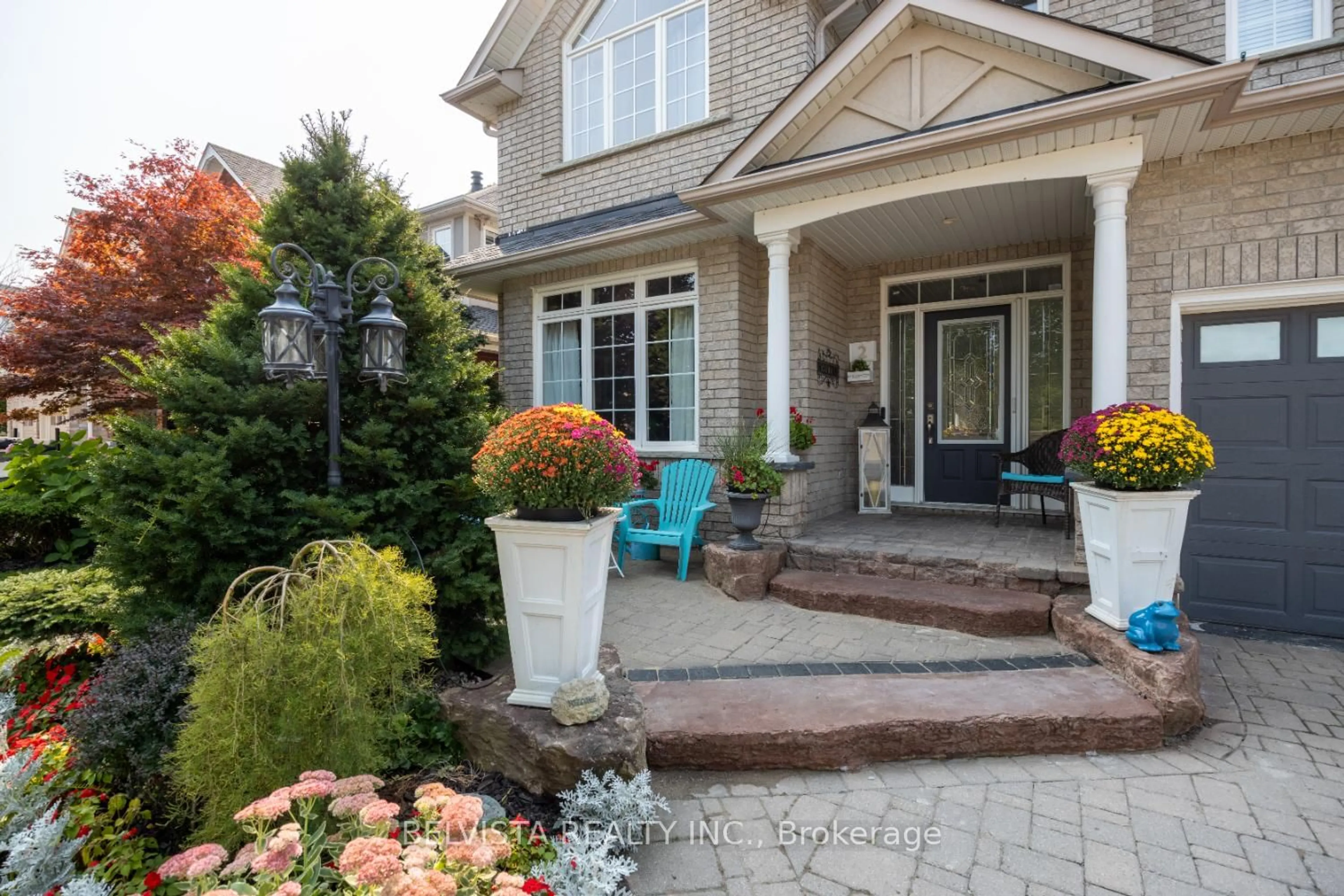 Unknown for 2 Stillwater Crt, Whitby Ontario L1R 3P5