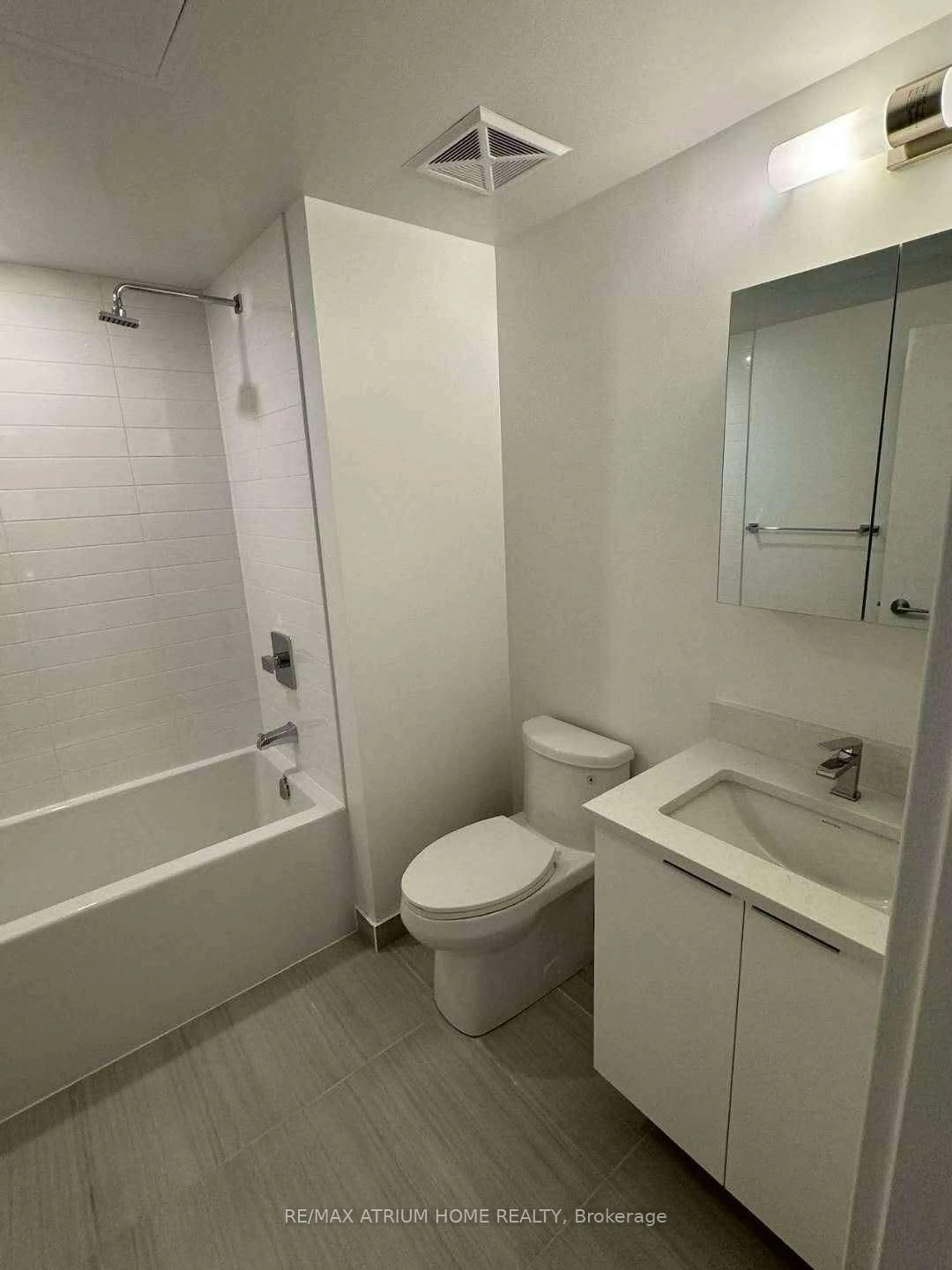 Standard bathroom, unknown for 2031 Kennedy Rd #1915, Toronto Ontario M1T 0B8