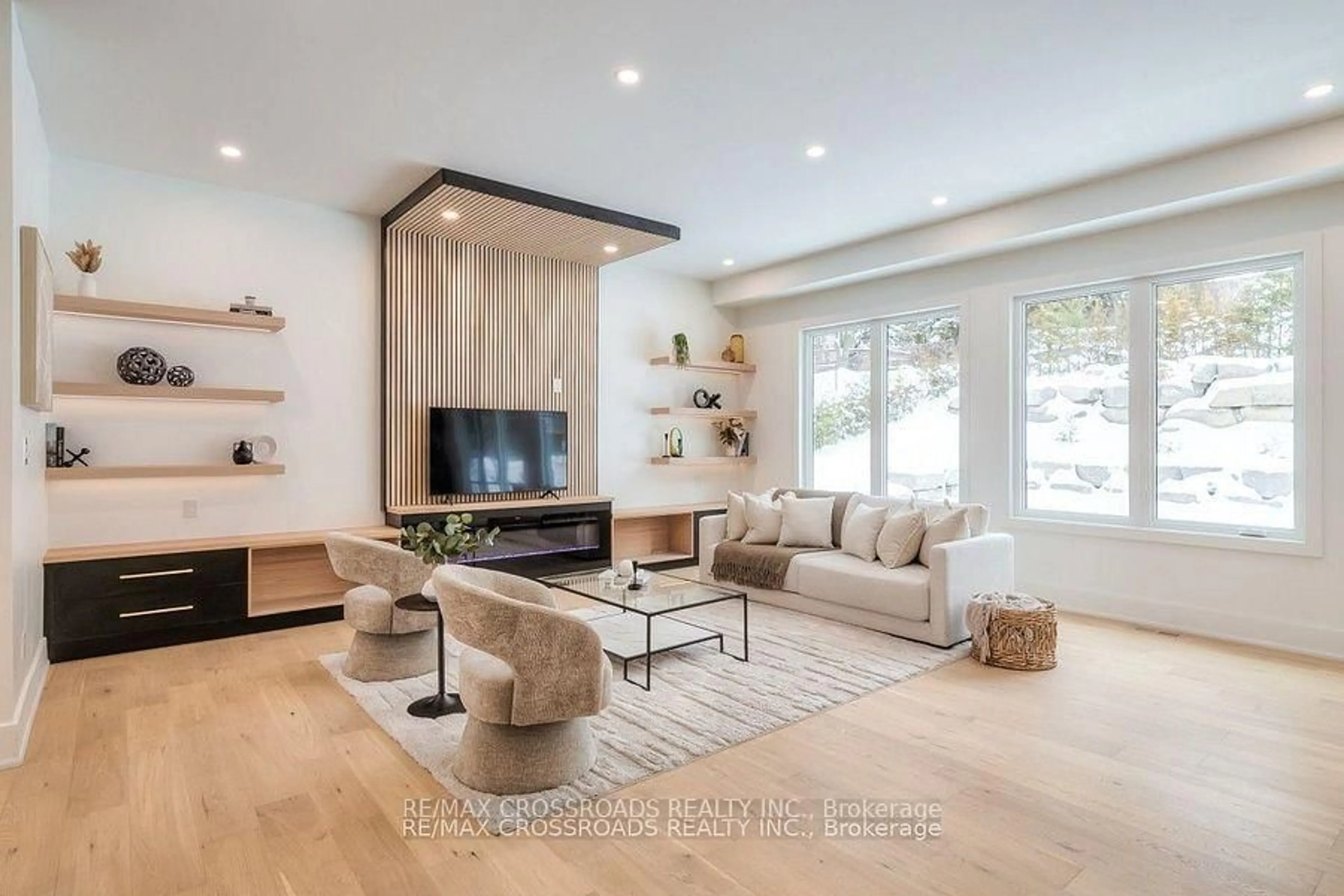 Living room with furniture, wood/laminate floor for 696 Hillview Cres, Pickering Ontario L1W 2R7