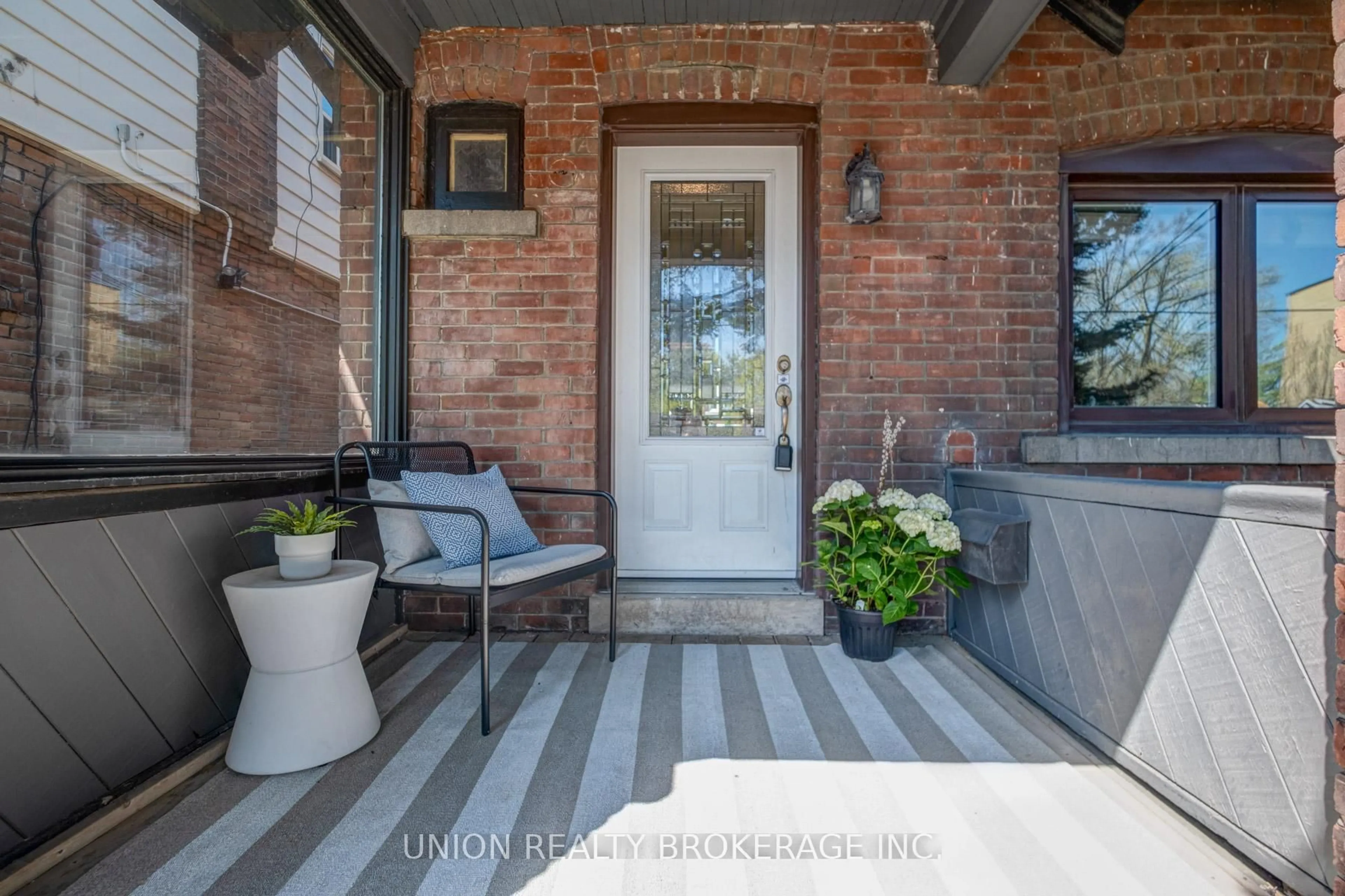 Indoor entryway for 1666 Gerrard St, Toronto Ontario M4L 2A8