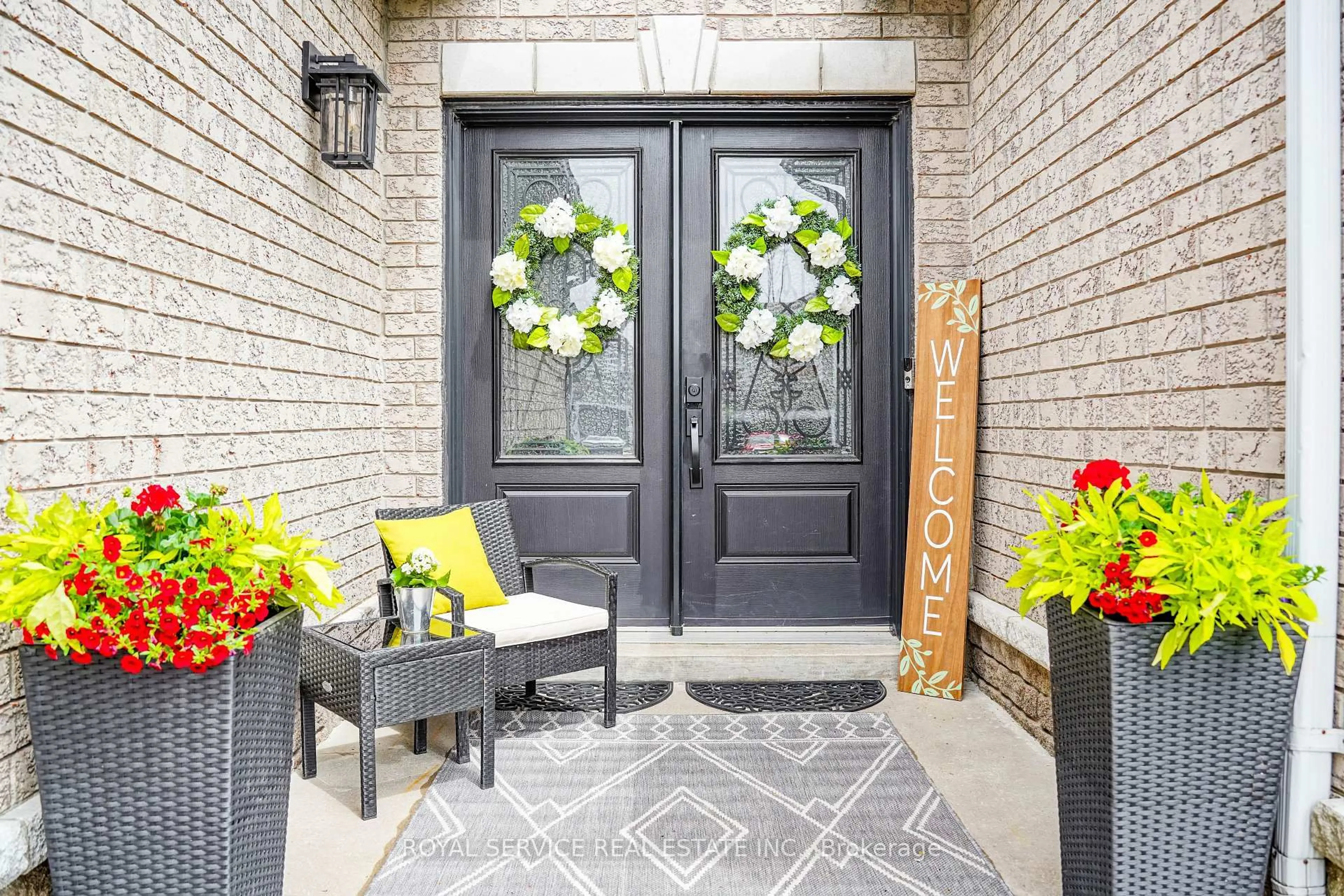 Indoor entryway for 65 Weldrick Cres, Clarington Ontario L1C 5E8