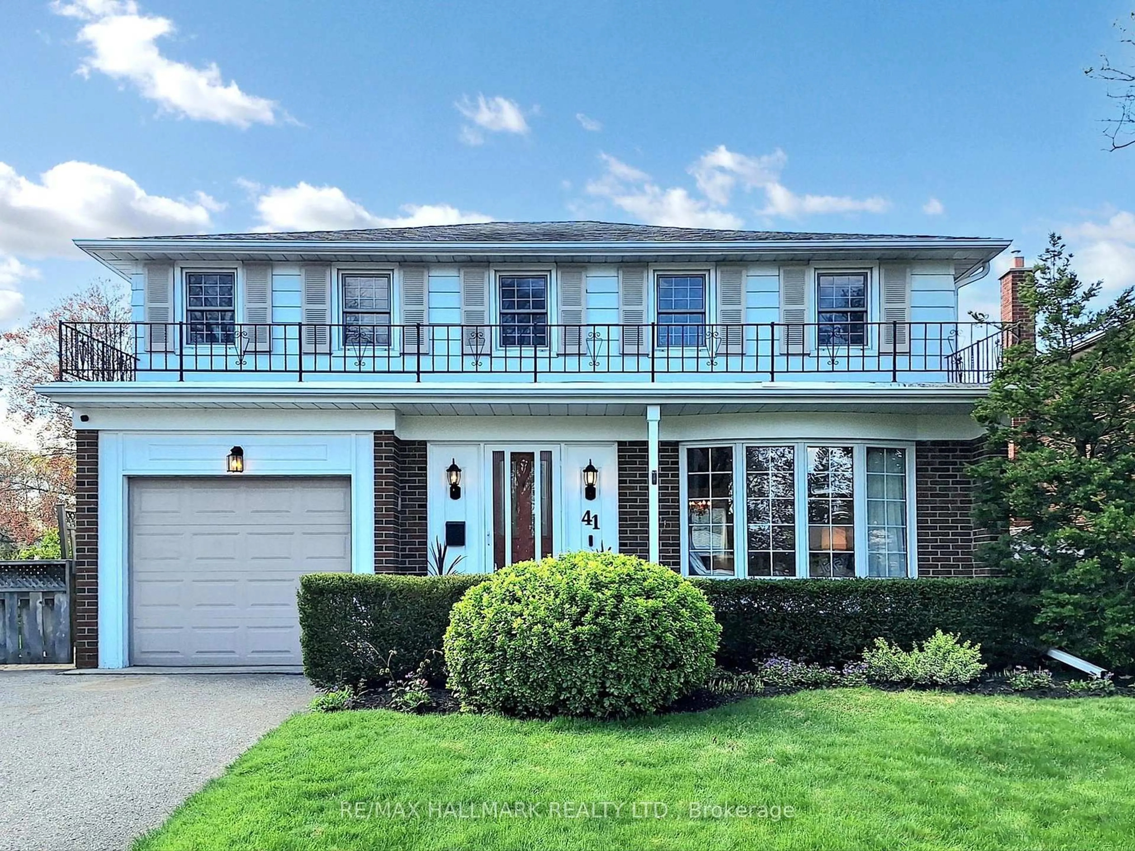 Home with vinyl exterior material, street for 41 Redcastle Cres, Toronto Ontario M1T 1V2