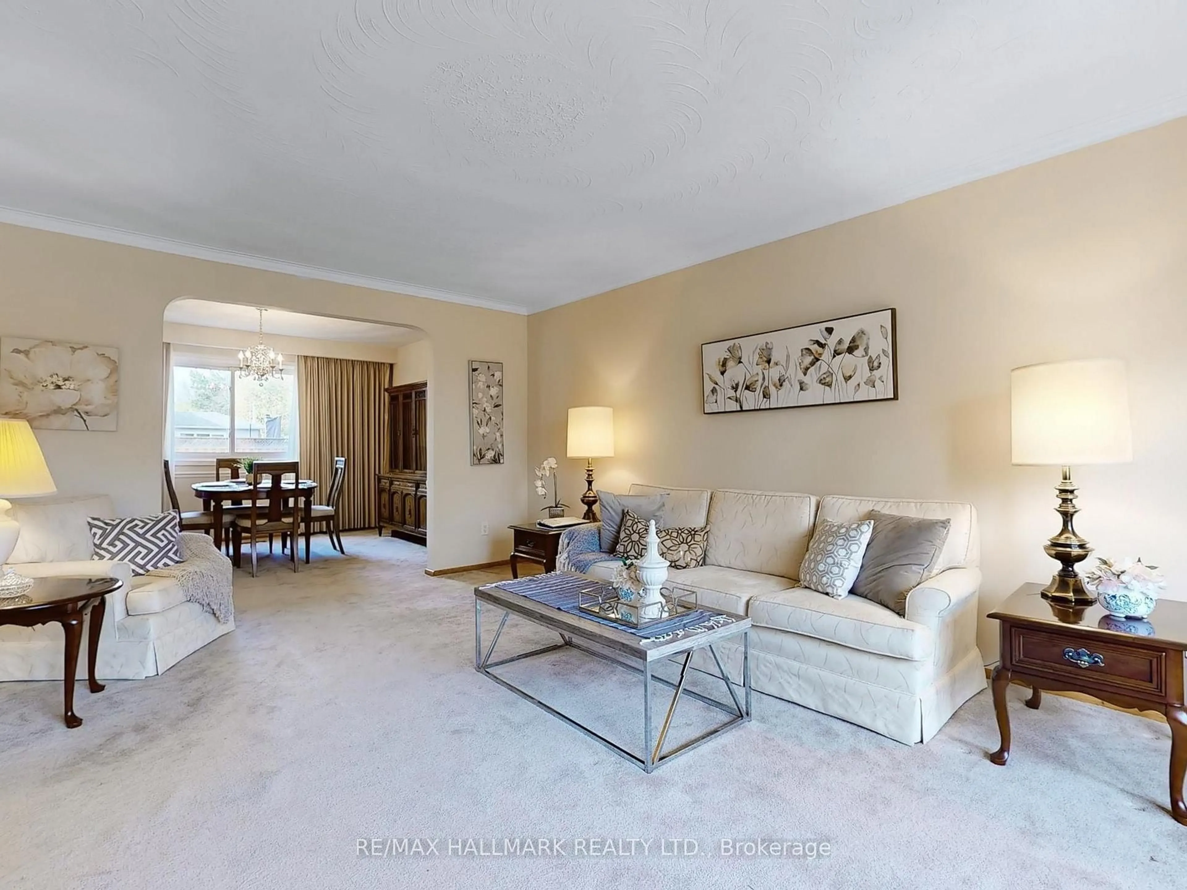 Living room with furniture, unknown for 41 Redcastle Cres, Toronto Ontario M1T 1V2