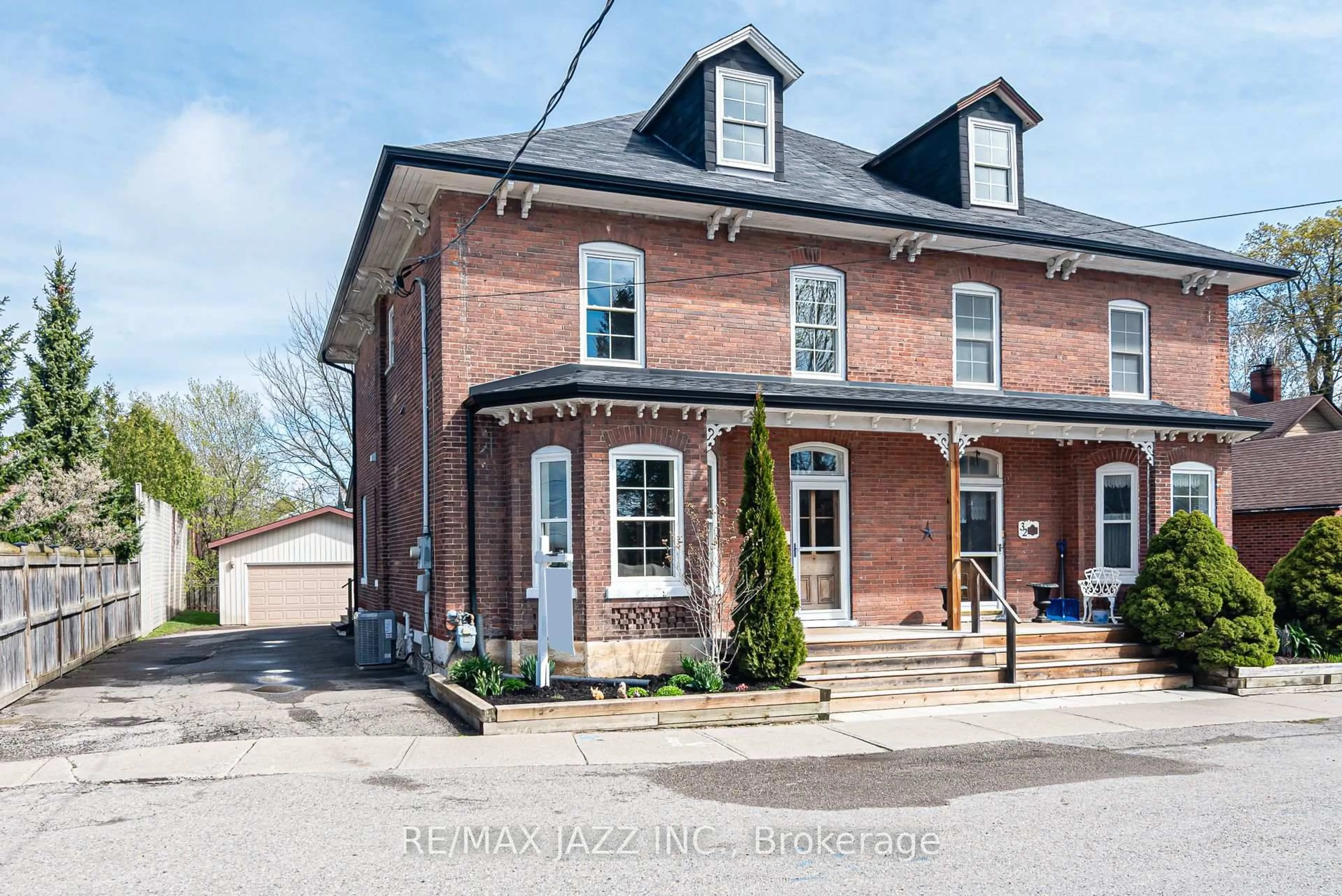 Home with brick exterior material, street for 28 Emily St, Clarington Ontario L1B 1H3