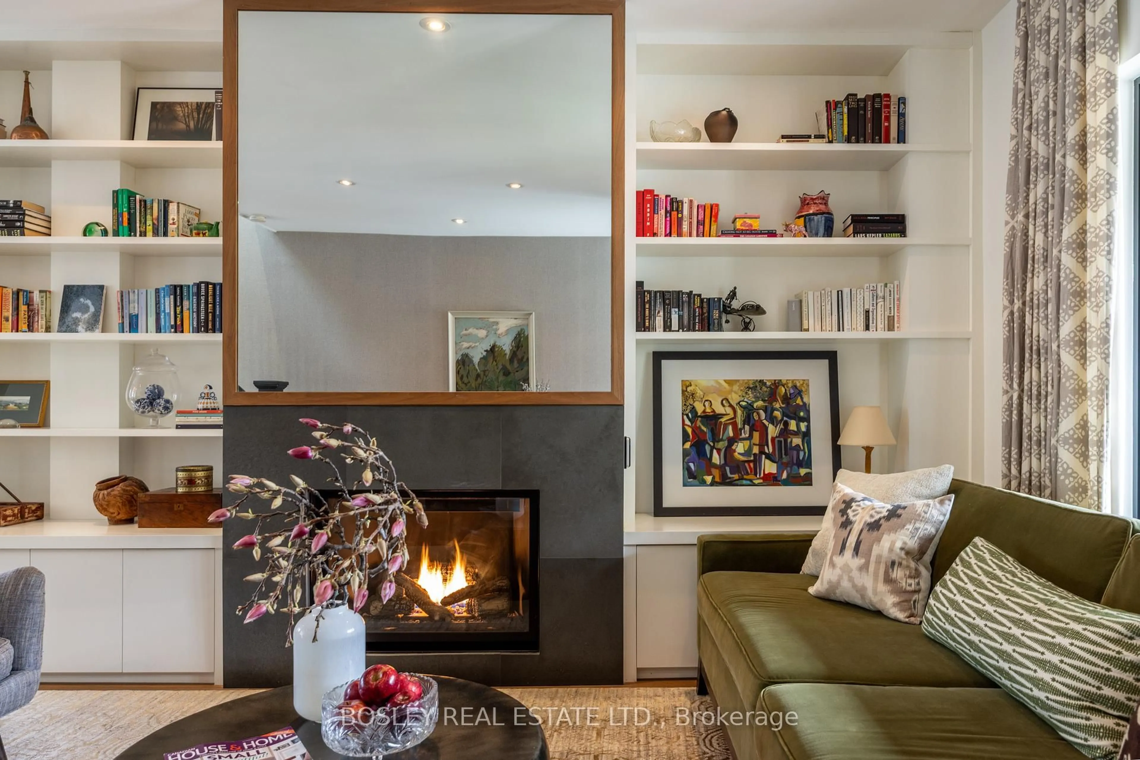 Living room with furniture, wood/laminate floor for 17 Fenwick Ave, Toronto Ontario M4K 3H2