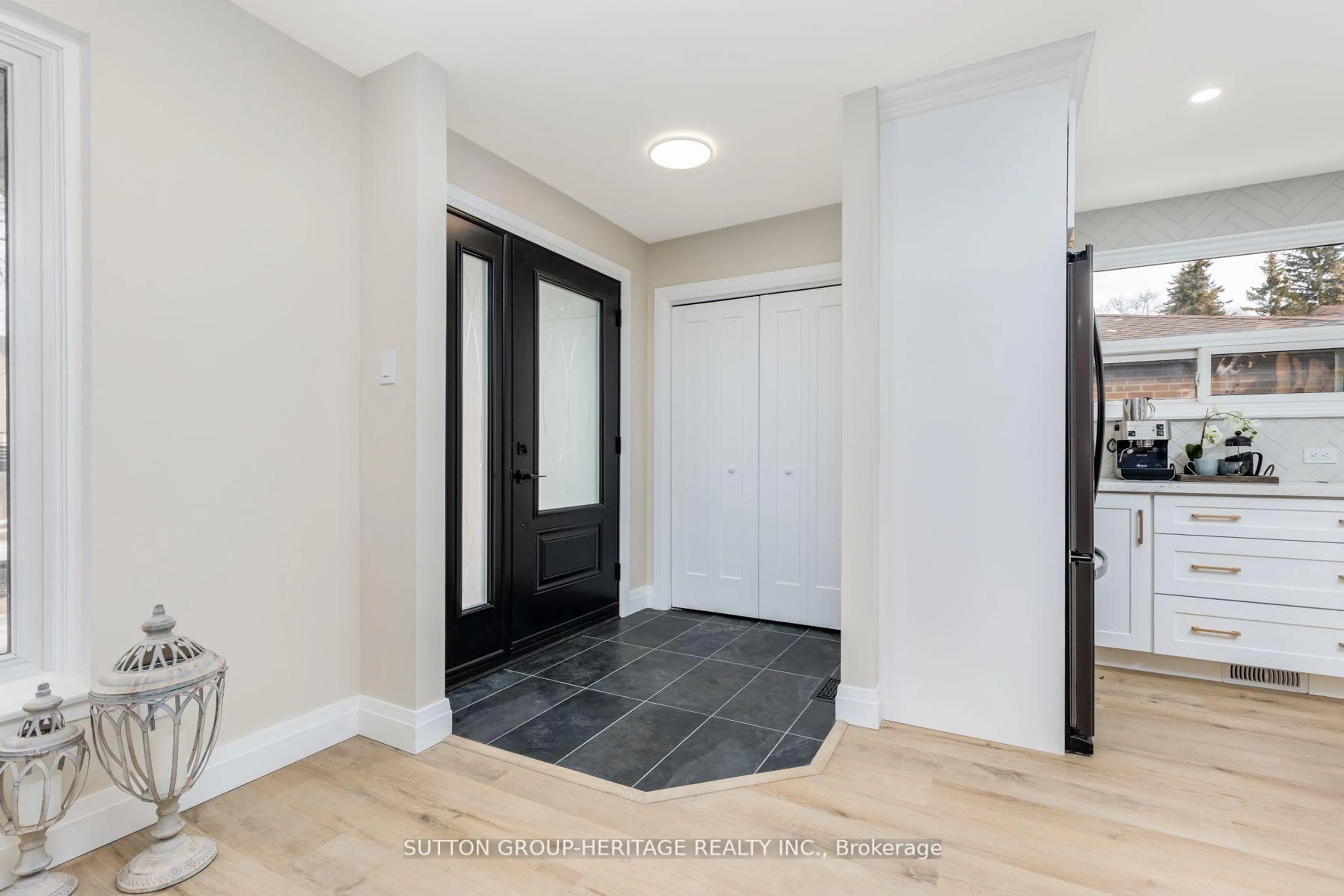 Indoor entryway for 49 Calais St, Whitby Ontario L1N 5M3