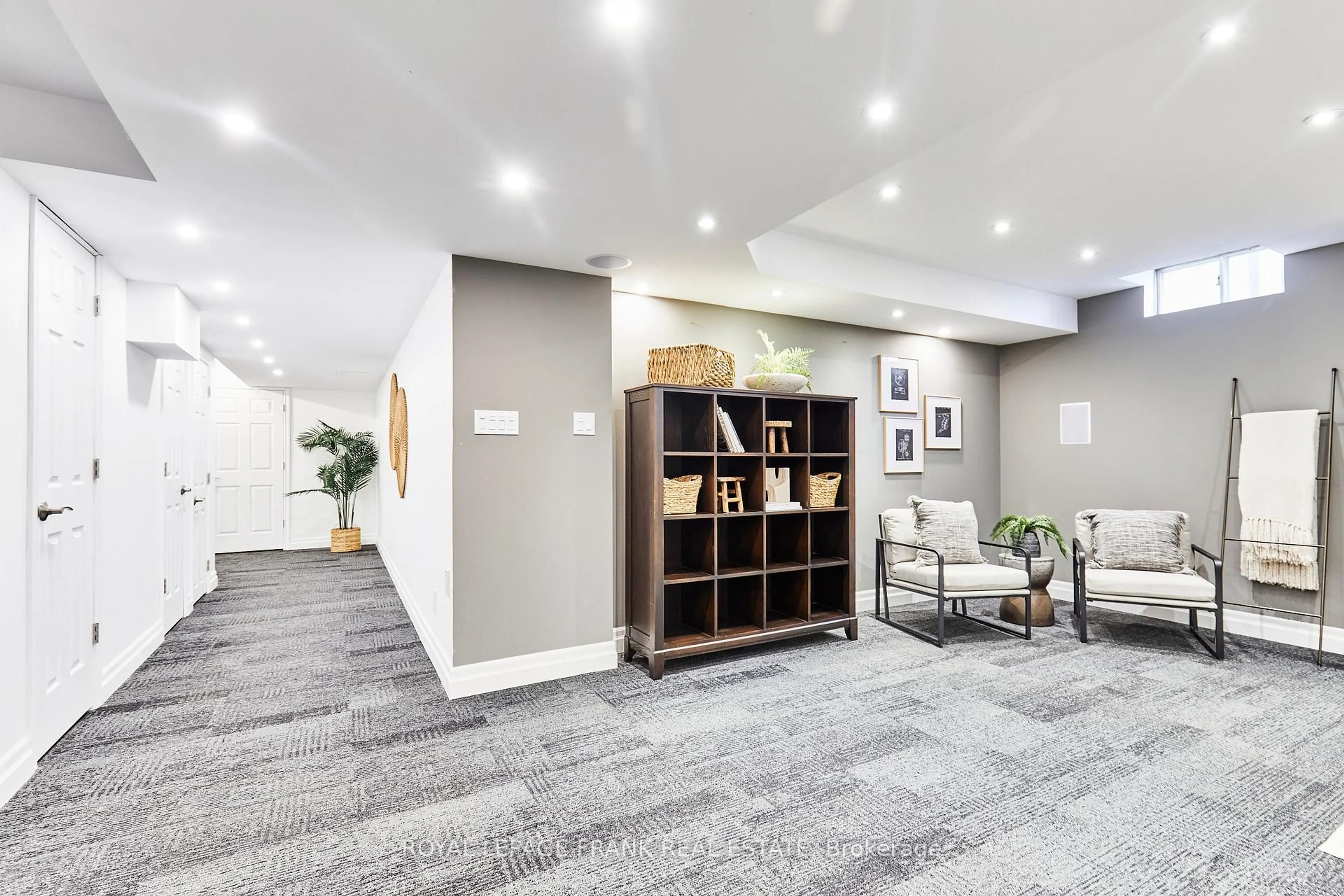 Indoor foyer for 13 Newport Ave, Clarington Ontario L1E 2B8